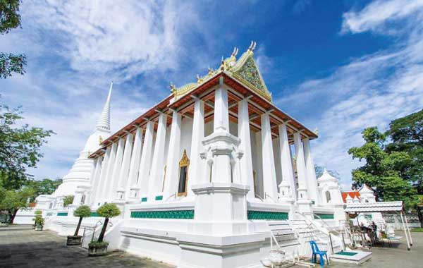 วัดเฉลิมพระเกียรติวรวิหาร