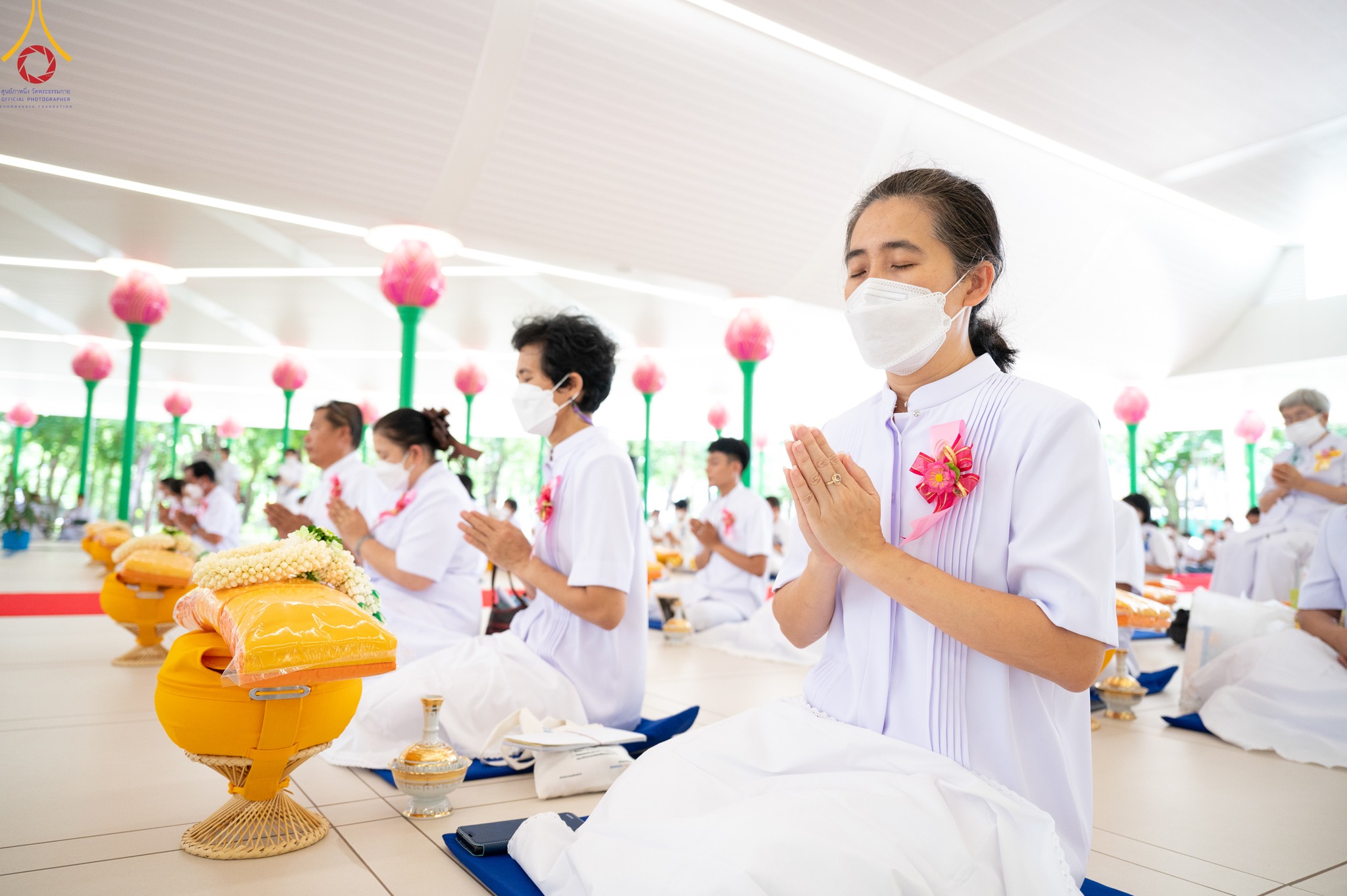 วัดพระธรรมกาย จัดพิธีอุปสมบทสามเณรอุทิศชีวิต 11 รูป