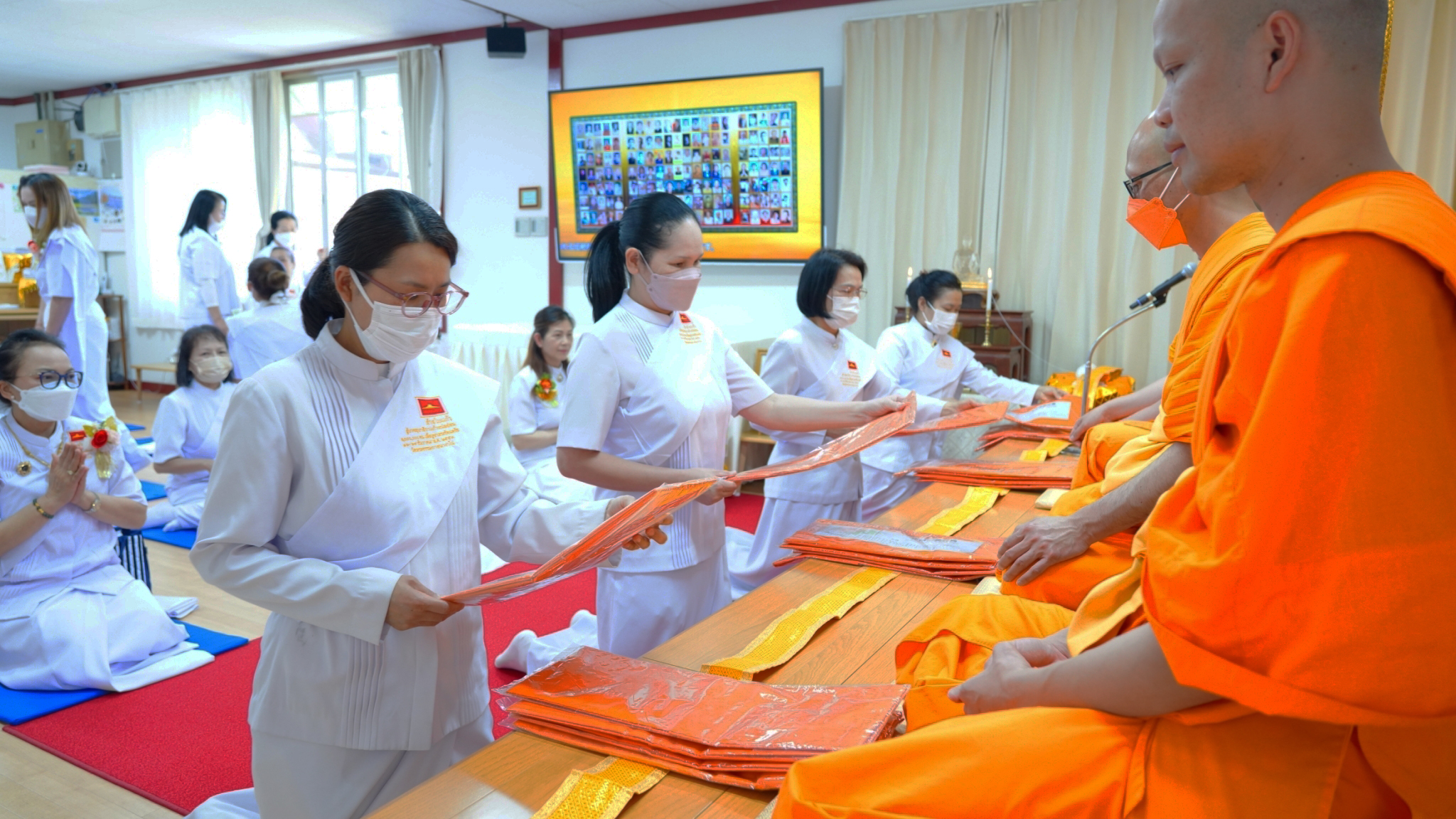 วัดพระธรรมกายนางาโน่ จัดพิธีจุดวิสาขประทีป
