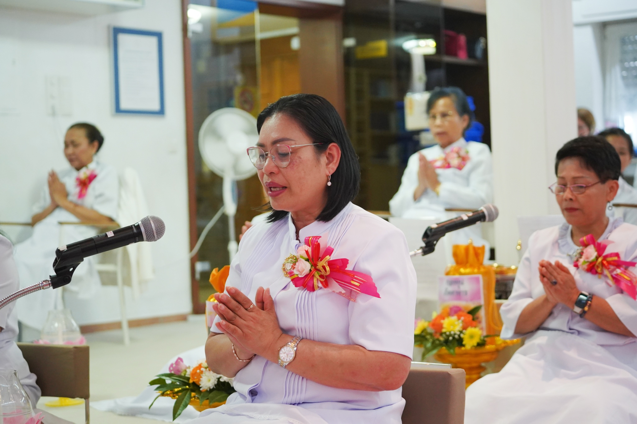 วัดพุทธนอร์ดไรน์ เวสท์ฟาเลน จัดพิธีบูชาข้าวพระ