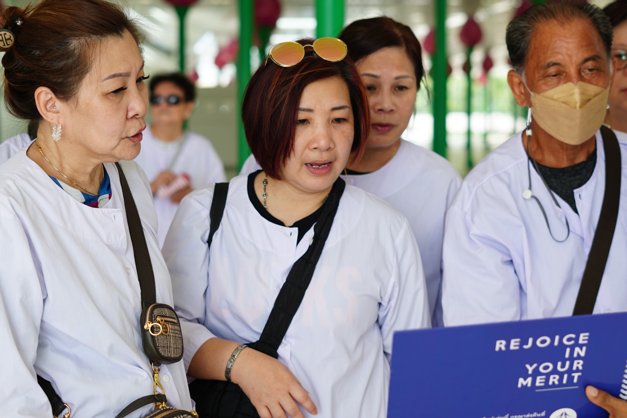 คณะชาวสิงคโปร์ มาเยี่ยมชมวัดพระธรรมกาย