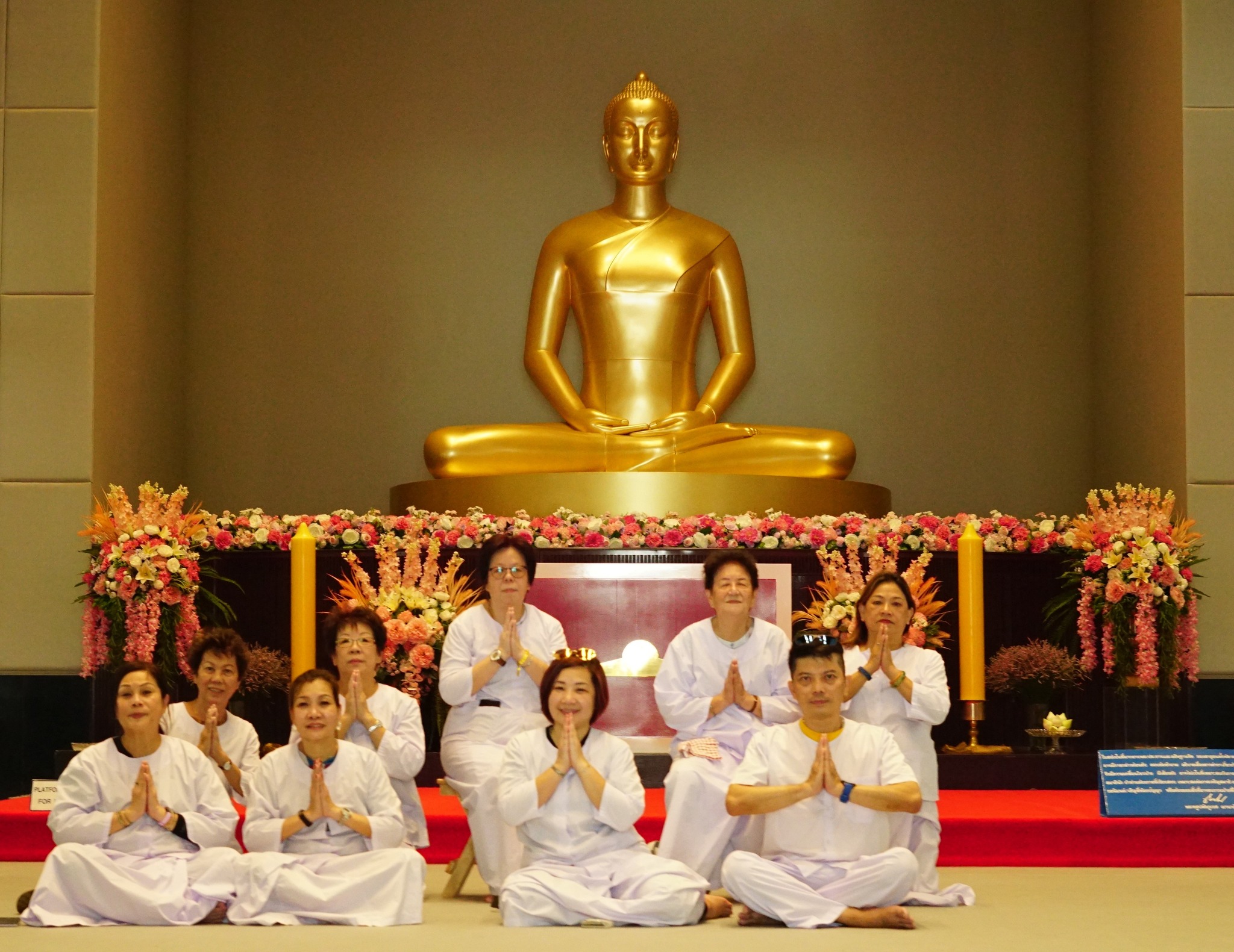 คณะชาวสิงคโปร์ มาเยี่ยมชมวัดพระธรรมกาย