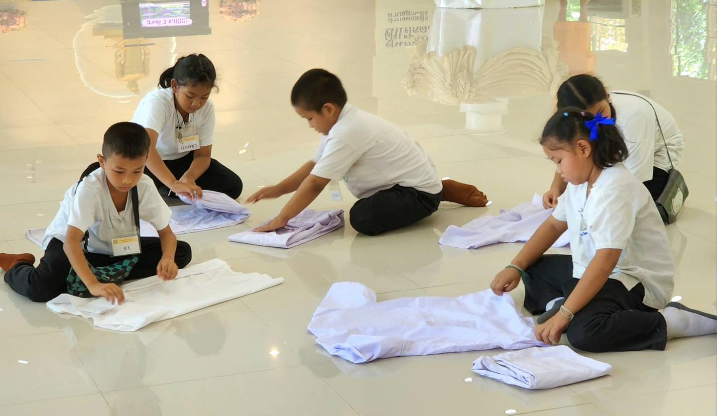 นักเรียนโรงเรียนบ้านไผ่ใหญ่ จังหวัดลพบุรี เข้าร่วมอบรมศีลธรรม