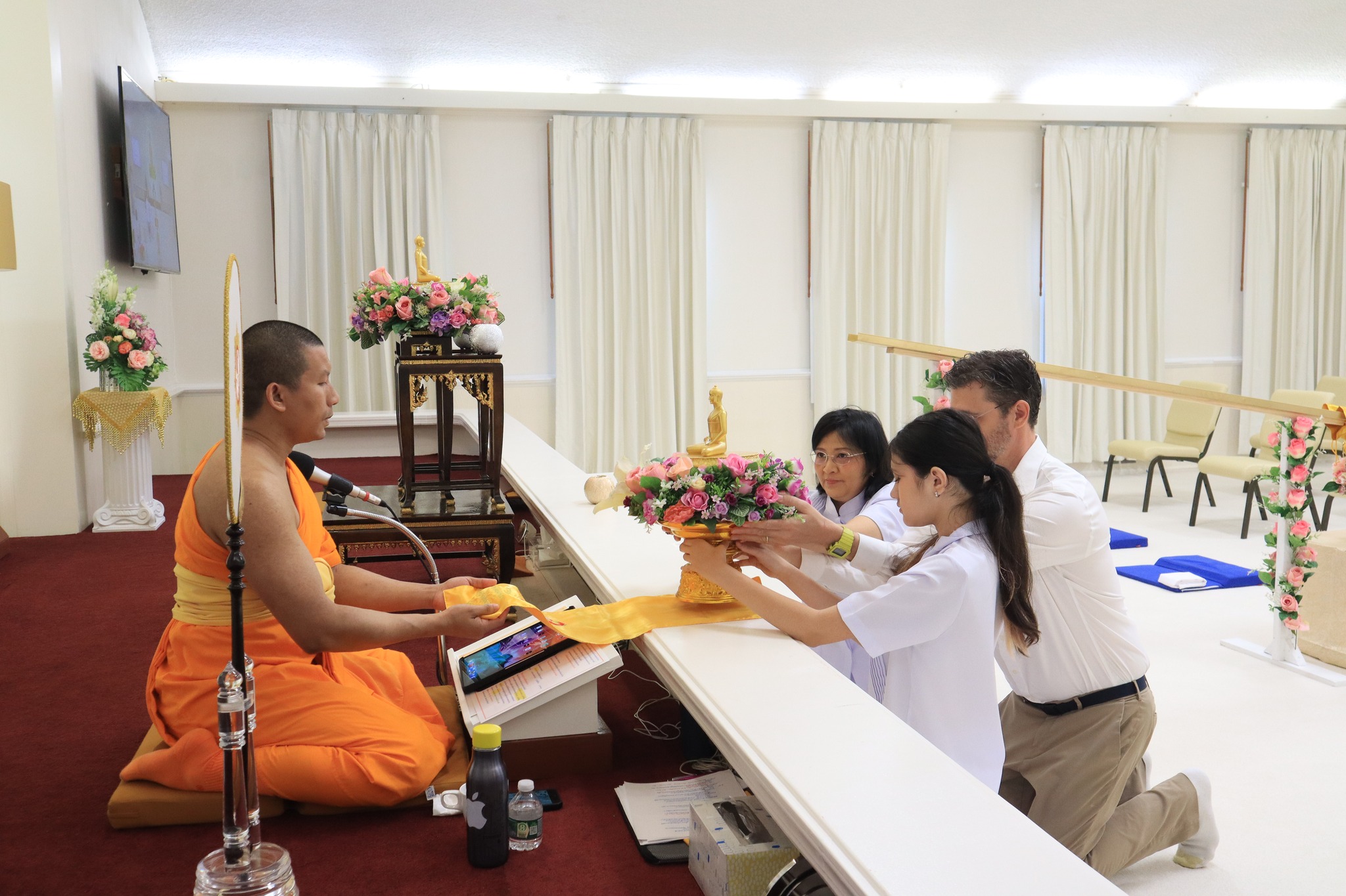 วัดพระธรรมกายนิวเจอร์ซี จัดงานบุญวันอาทิตย์