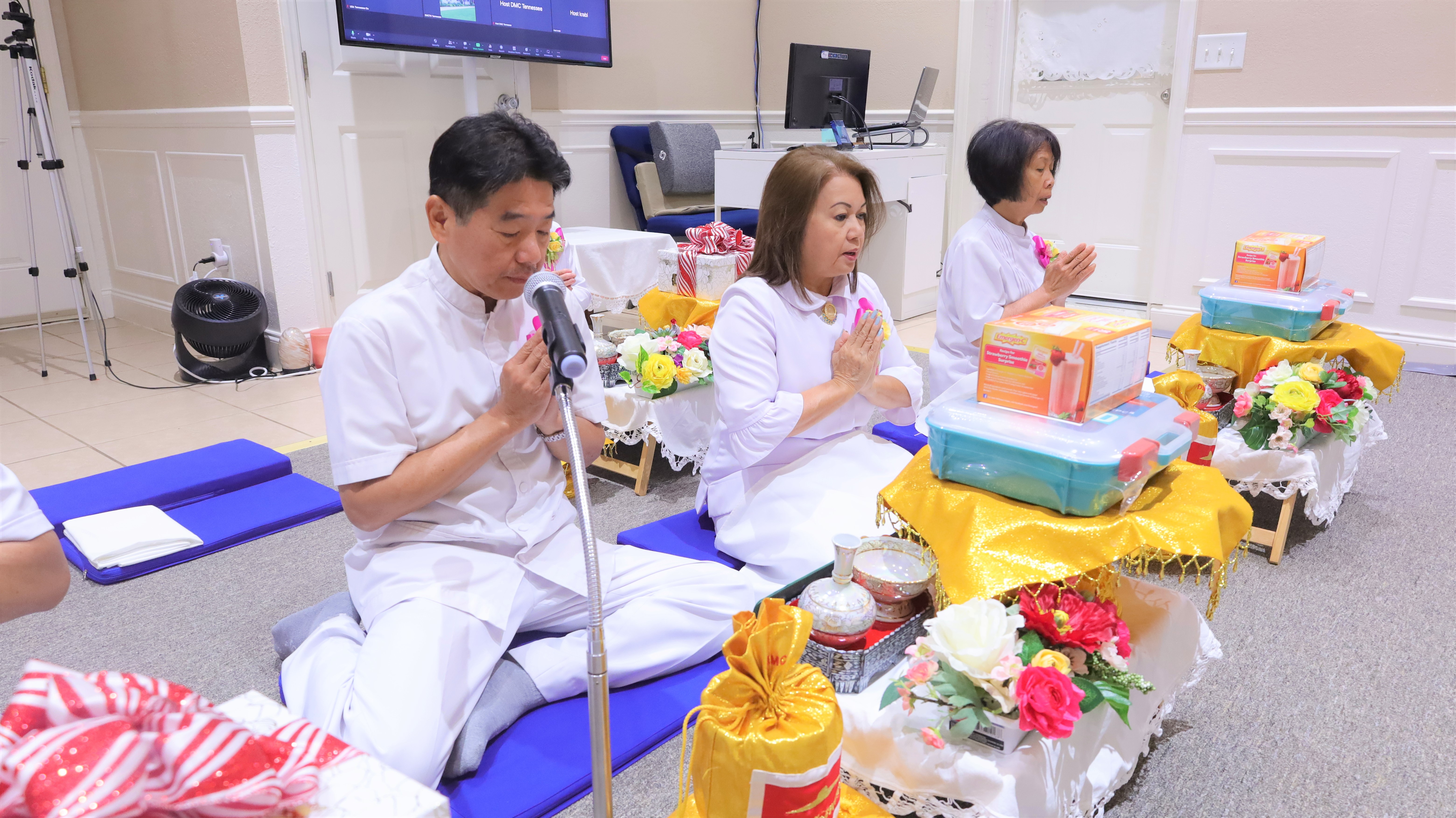 วัดพระธรรมกายเทนเนสซี จัดพิธีหล่อพระประธาน