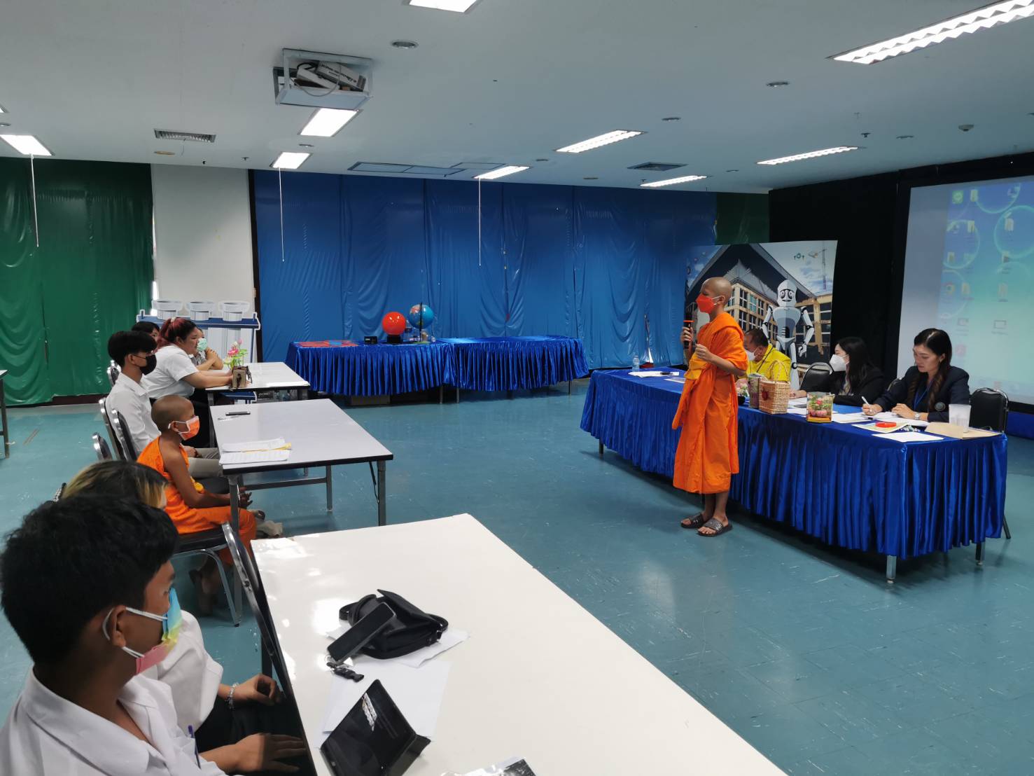 ทีมงานโรงเรียนพระปริยัติธรรม ร่วมงานมหกรรมวิชาการโครงการส่งเสริมความเป็นเลิศทางวิชาการ