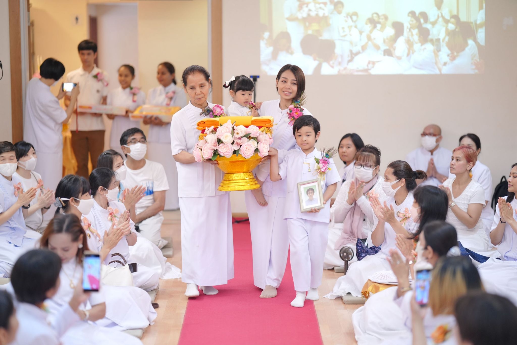 วัดพระธรรมกายโตเกียว จัดพิธีทอดผ้าป่าบำรุงวัด วาระครบรอบ 33 ปี