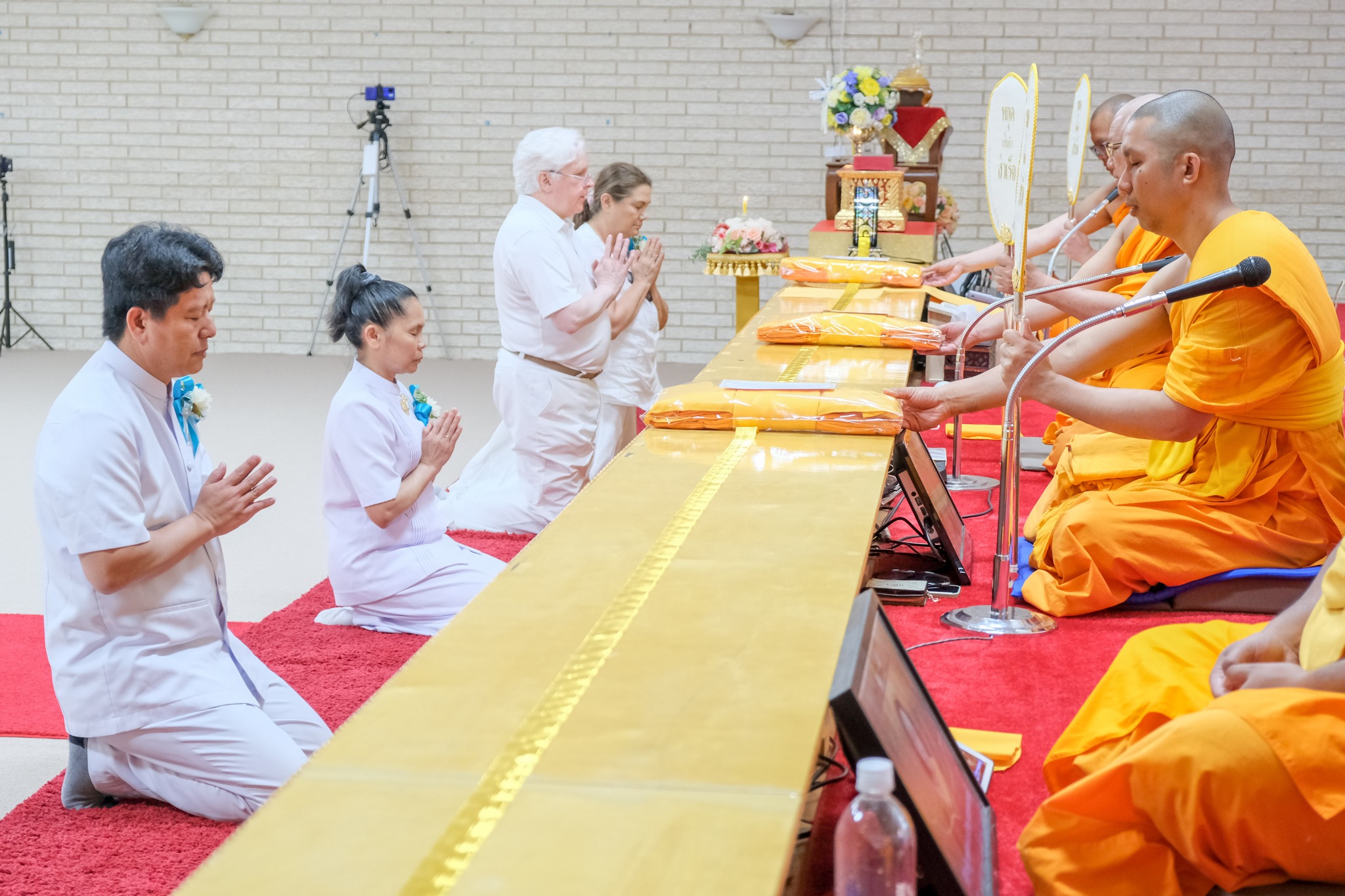 วัดพระธรรมกายเท็กซัส จัดงานบุญวันอาทิตย์