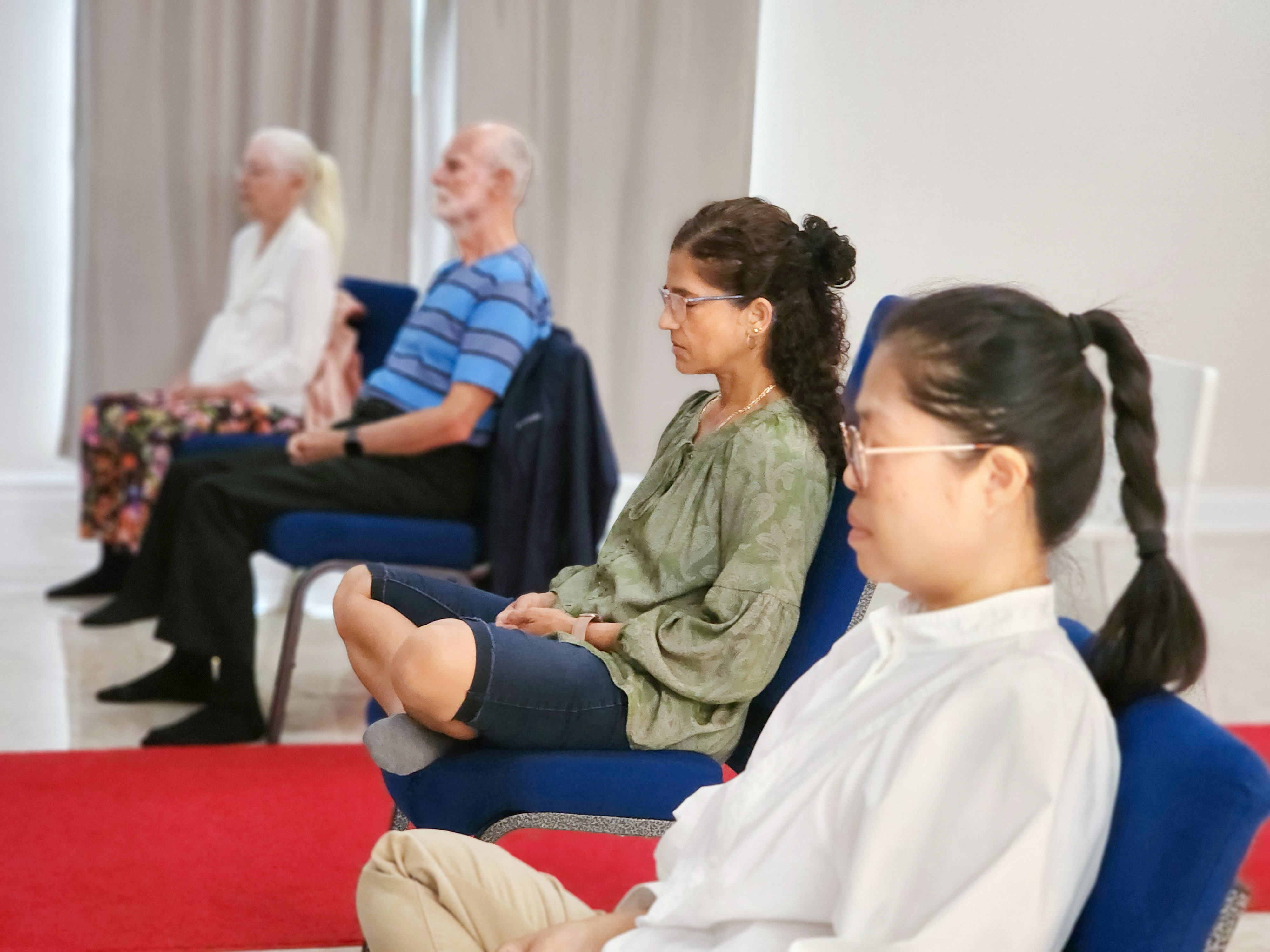 วัดพระธรรมกายปาล์มบีช จัดกิจกรรม Mindful Relaxation Meditation