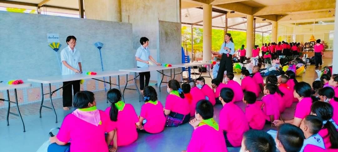 ศูนย์ปฏิบัติธรรมสมุทรปราการ จัดอบรมศีลธรรมแก่นักเรียนโรงเรียนเทศบาล 2 วัดใน