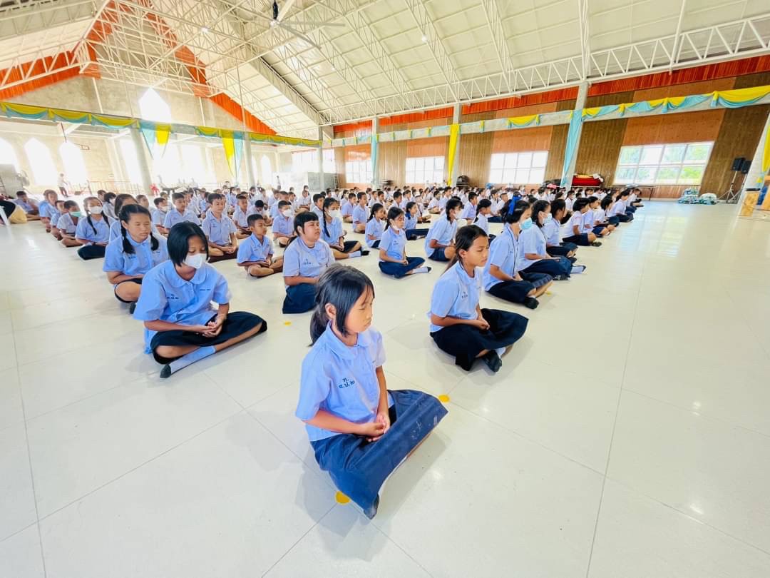ศูนย์ปฏิบัติธรรมสมุทรปราการ จัดอบรมศีลธรรมแก่นักเรียนโรงเรียนเทศบาล 2 วัดใน