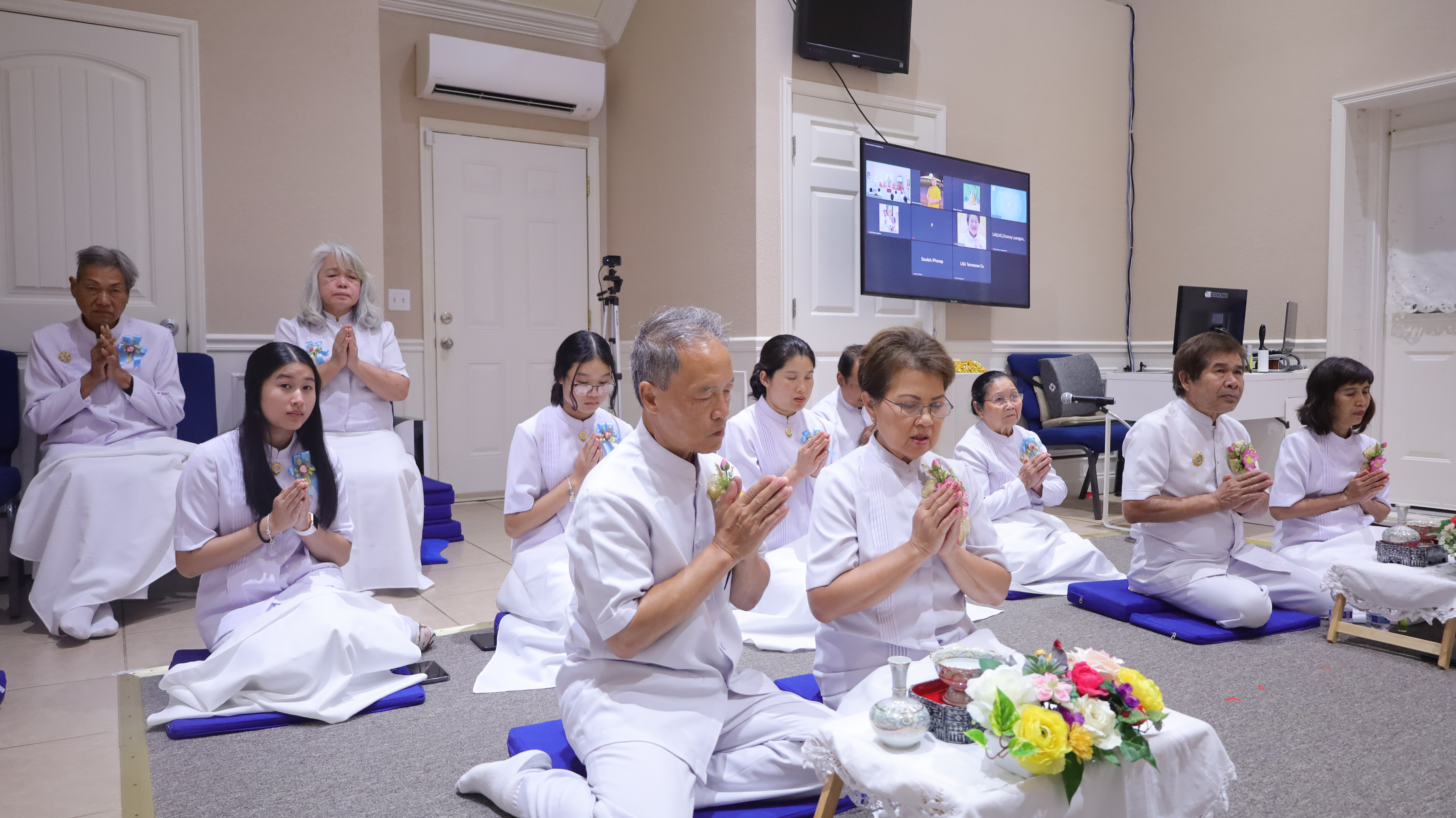 วัดพระธรรมกายเทนเนสซี จัดพิธีบูชาข้าวพระ