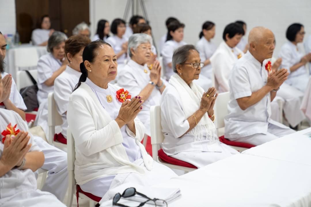 วัดพระธรรมกายแคลิฟอร์เนีย จัดพิธีบูชาข้าวพระ