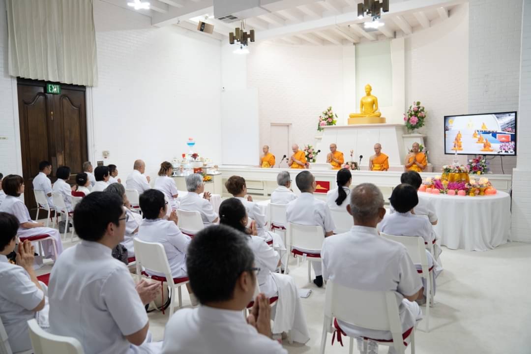 วัดพระธรรมกายแคลิฟอร์เนีย จัดพิธีบูชาข้าวพระ