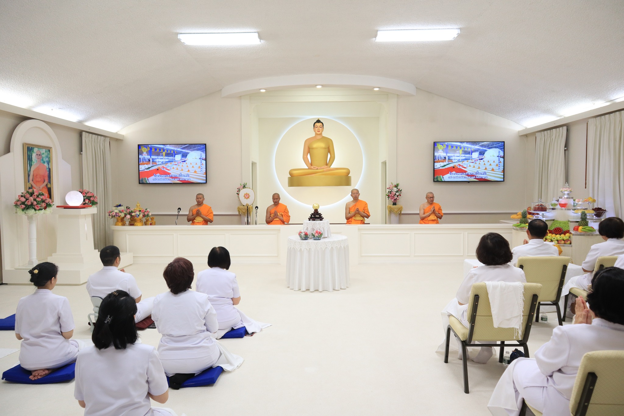 วัดพระธรรมกายนิวเจอร์ซี จัดพิธีบูชาข้าวพระ