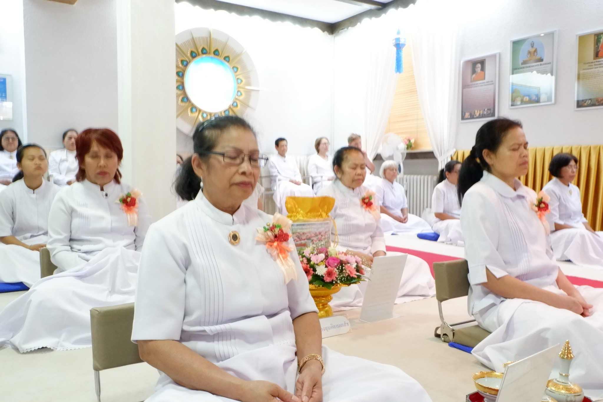 วัดพุทธนอร์ดไรน์ เวสท์ฟาเลน จัดพิธีบูชาข้าวพระ