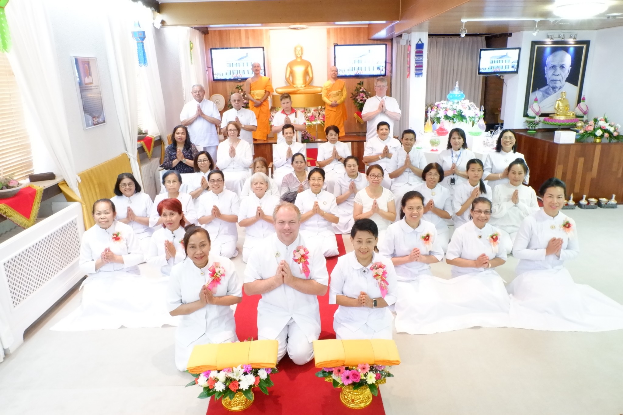 วัดพุทธนอร์ดไรน์ เวสท์ฟาเลน จัดพิธีบูชาข้าวพระ