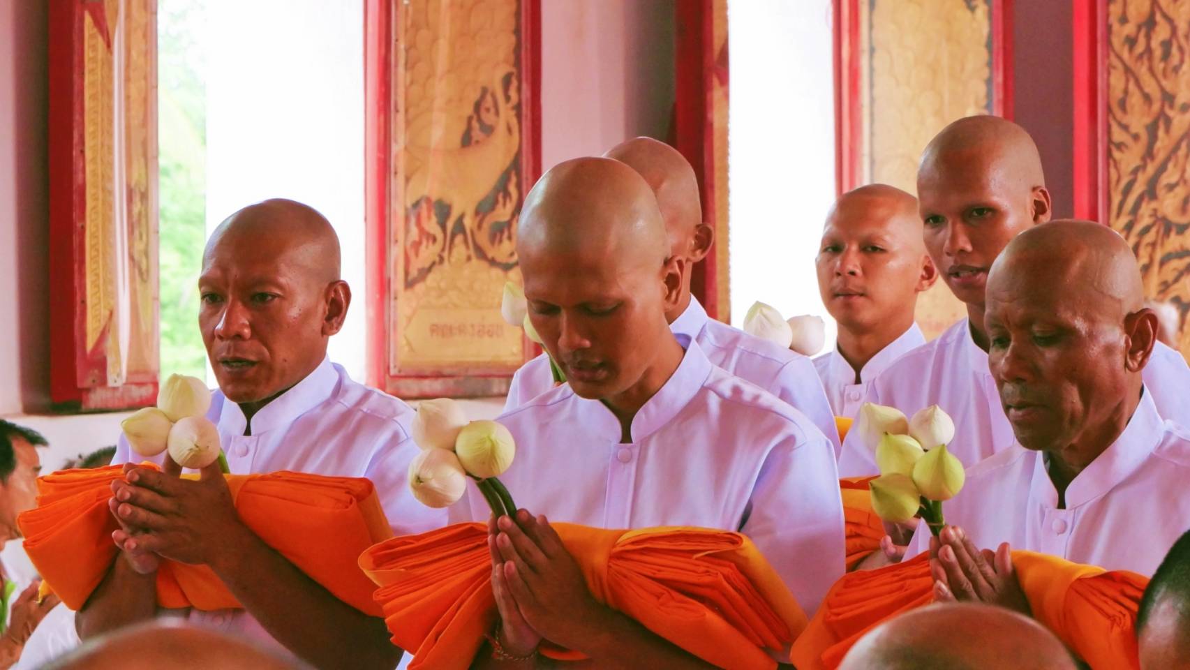 ศูนย์ปฏิบัติธรรมภาคใต้ จัดพิธีบรรพชาอุปสมบทธรรมทายาท