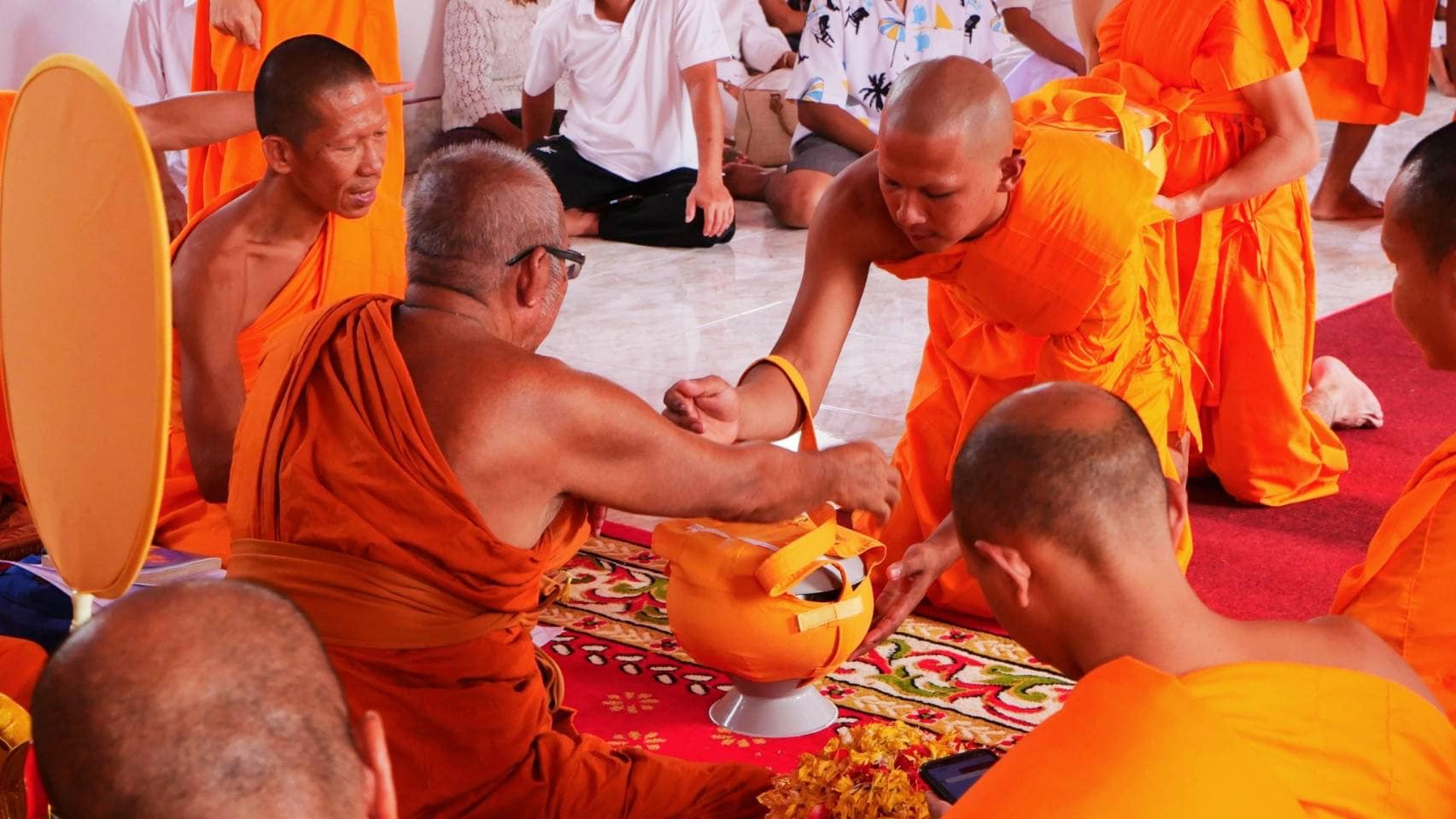 ศูนย์ปฏิบัติธรรมภาคใต้ จัดพิธีบรรพชาอุปสมบทธรรมทายาท