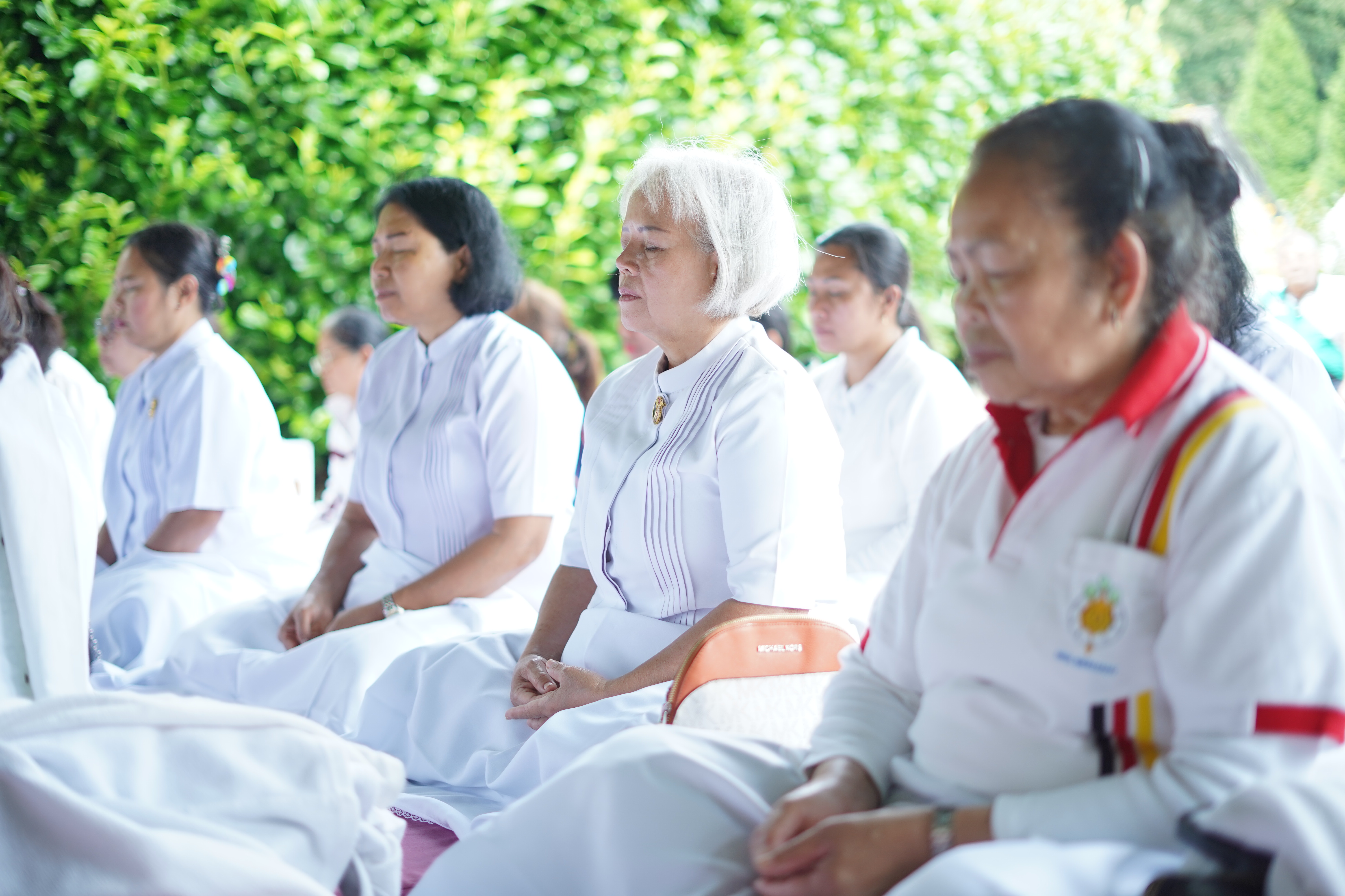 คณะสงฆ์วัดพุทธนอร์ดไรน์ เวสท์ฟาเลน จัดปฏิบัติธรรม ณ เมืองนอยเคอร์เชน-ฟลูอิน