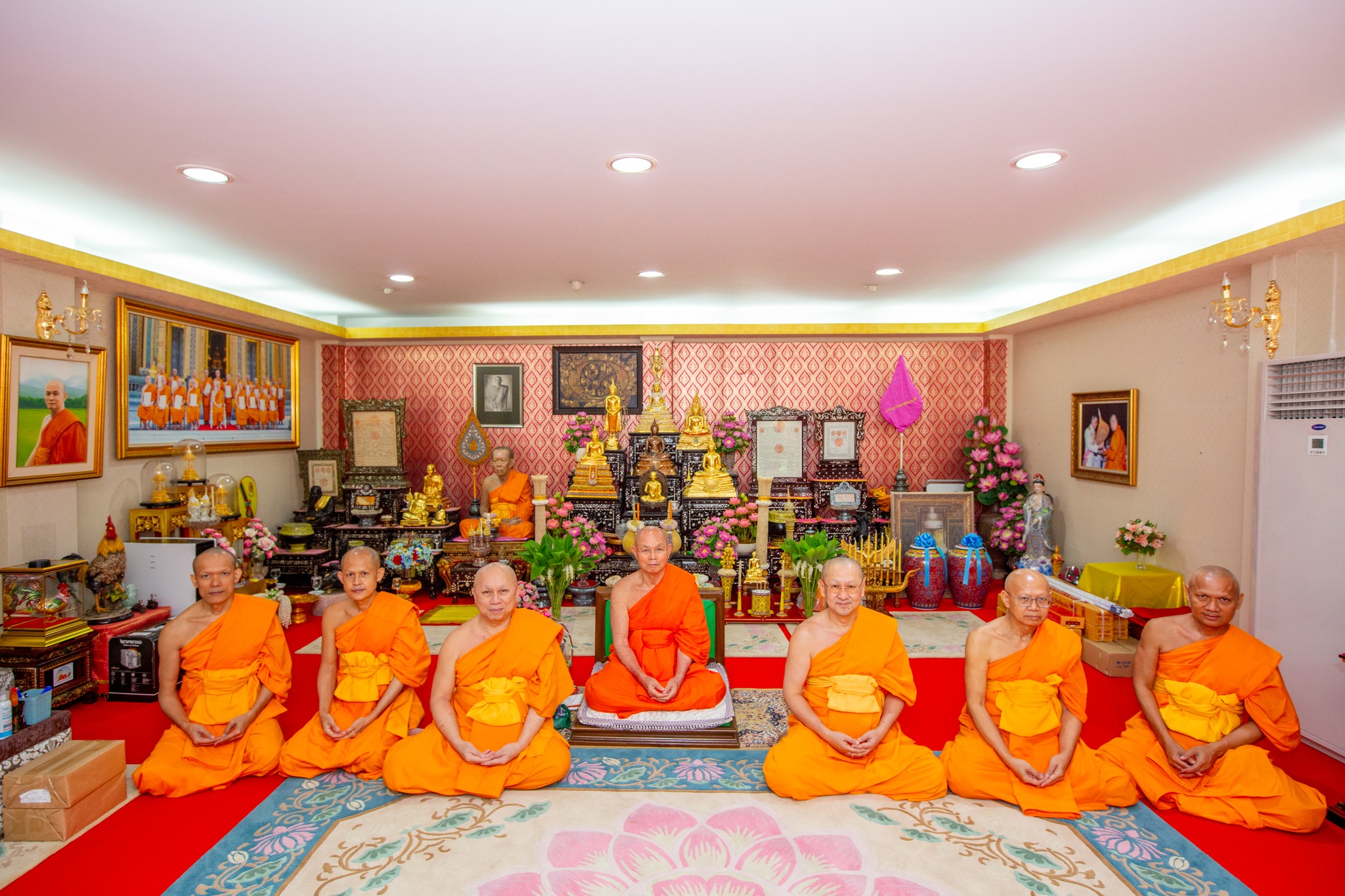 คณะสงฆ์สหภาพพระธรรมทูตไทยในอินโดนีเซียและแอฟริกา ทำสามีจิกรรมพระผู้ใหญ่