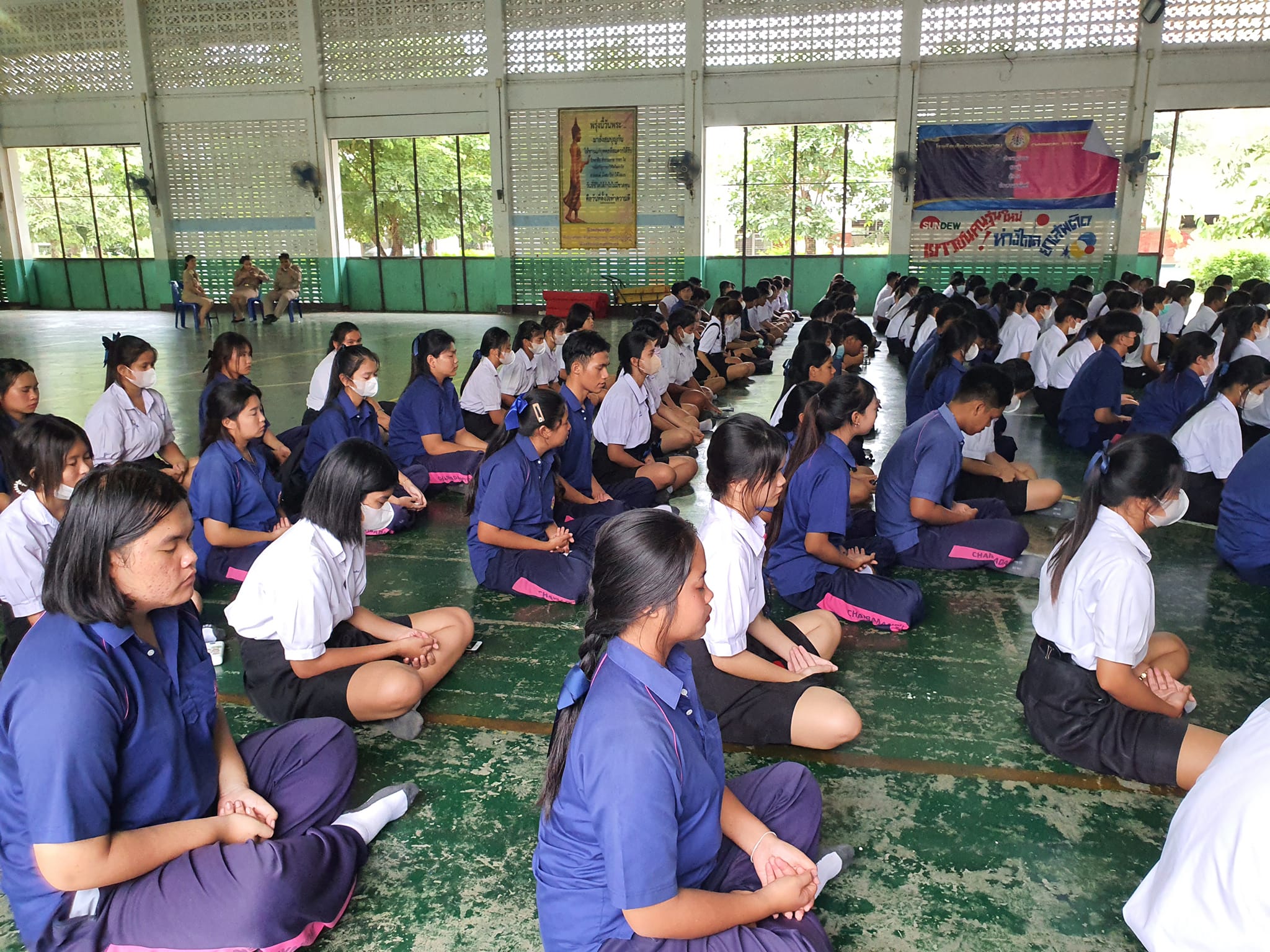 พระอาจารย์จากธุดงคสถานชัยบาดาล บรรยายธรรมะให้กับนักเรียน โรงเรียนชัยบาดาลพิทยาคม