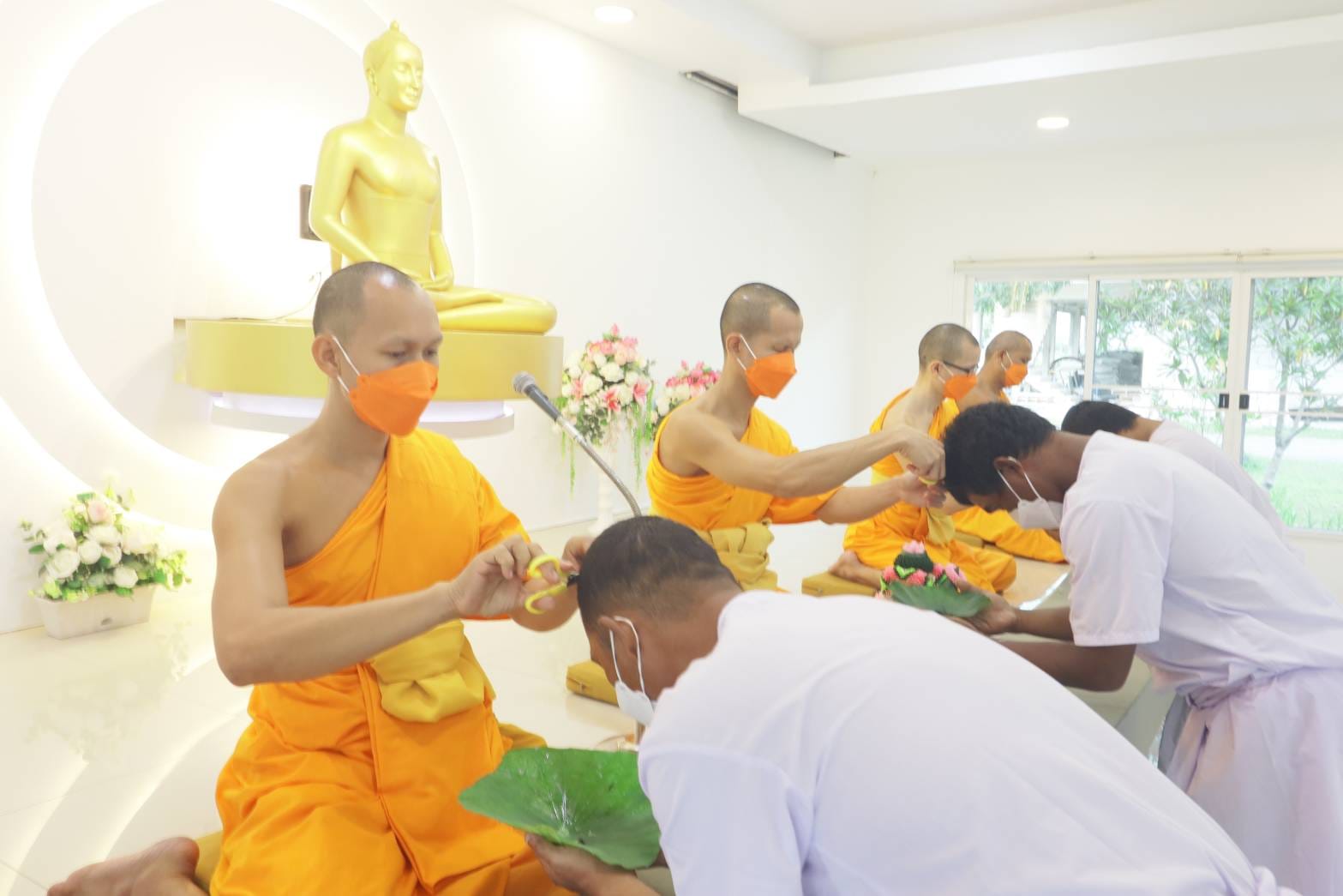 ศูนย์อบรมเยาวชนลาดหลุมแก้ว จัดพิธีตัดปอยผมโครงการอุปสมบทหมู่ธรรมทายาทเดือนตุลาคม