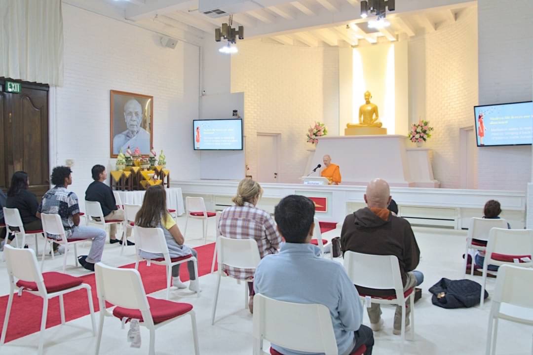 วัดพระธรรมกายแคลิฟอร์เนียจัดกิจกรรมนั่งสมาธิสำหรับชาวท้องถิ่น