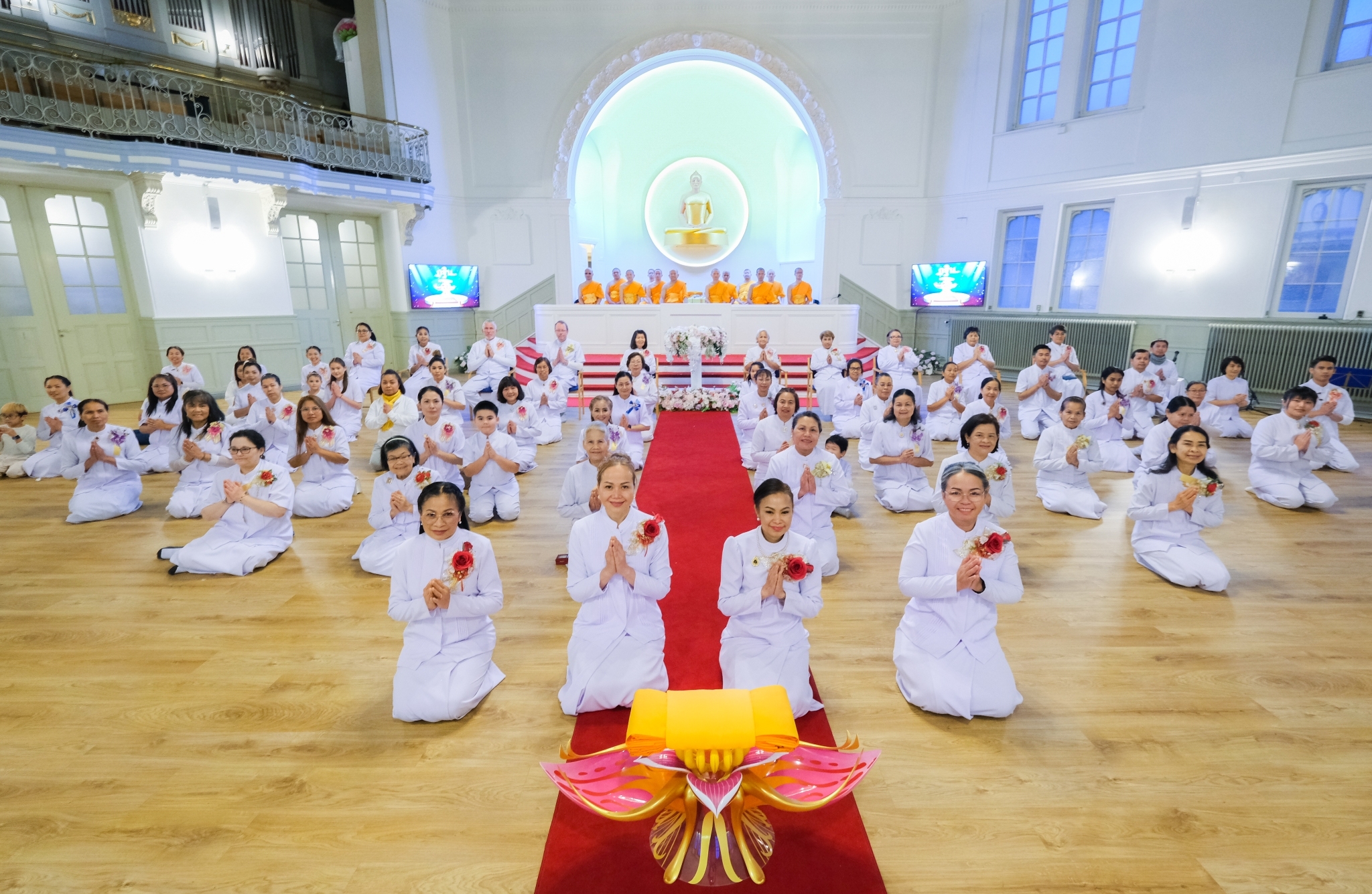 วัดพระธรรมกายนอร์ธสวีเดน จัดพิธีทอดกฐินสามัคคี