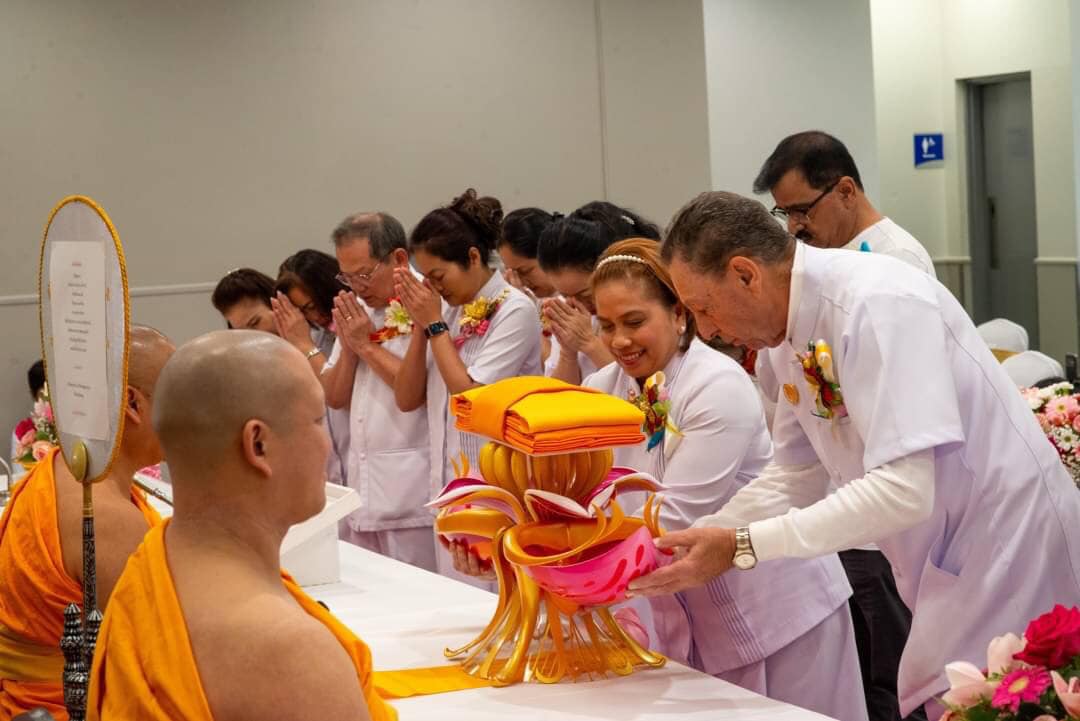 วัดภาวนาโตรอนโต จัดพิธีทอดกฐินสามัคคี