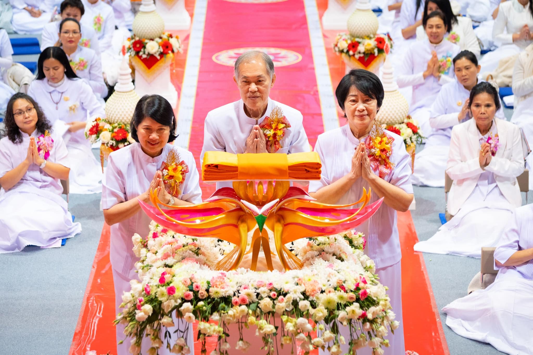 วัดพระธรรมกายสวิตเซอร์แลนด์ จัดพิธีทอดกฐินสามัคคี