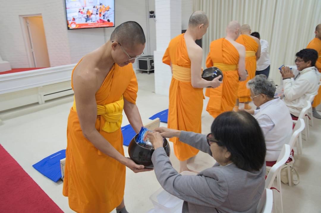 วัดพระธรรมกายแคลิฟอร์เนีย จัดงานบุญวันอาทิตย์