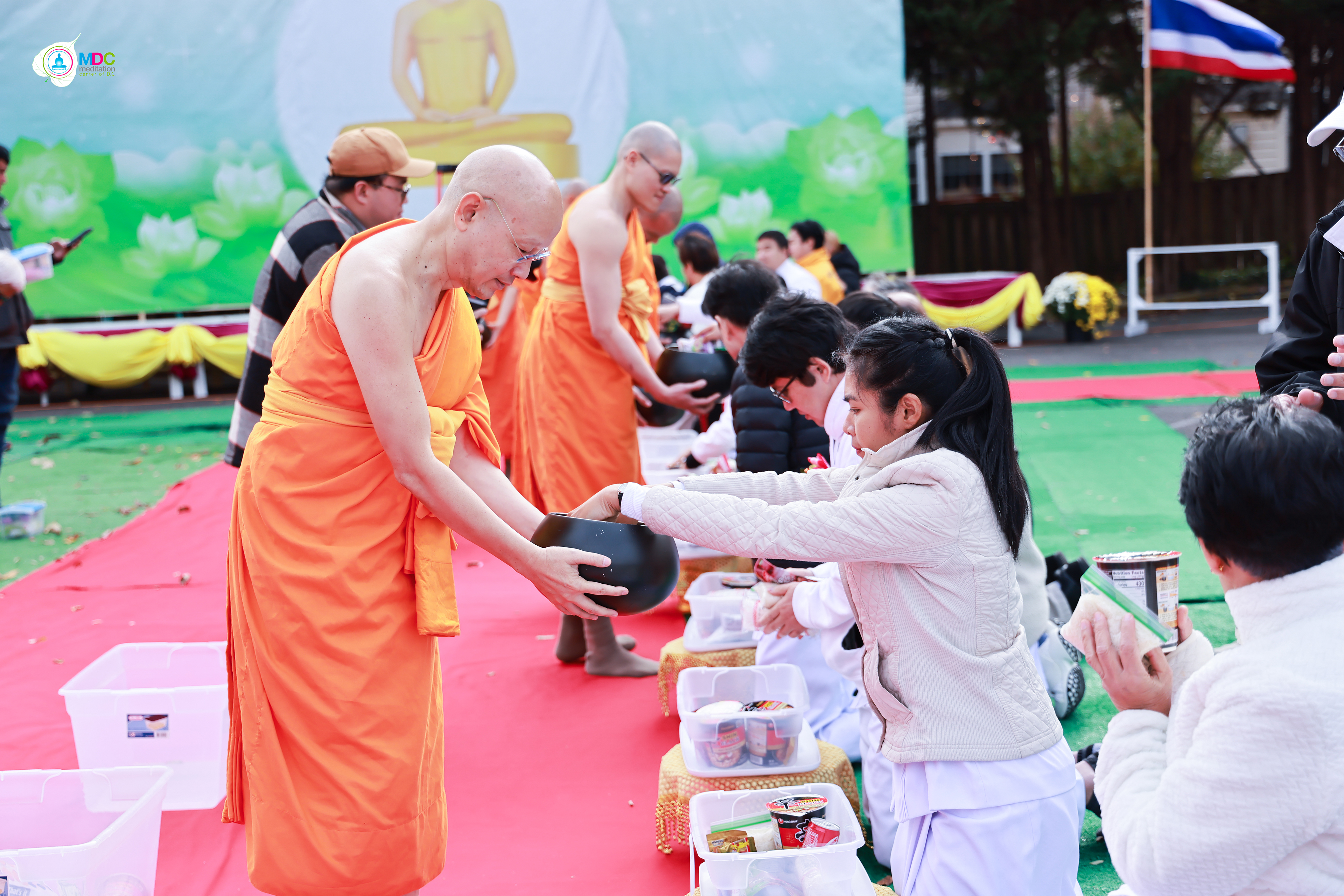 วัดพระธรรมกายดีซี จัดพิธีทอดกฐินสามัคคี