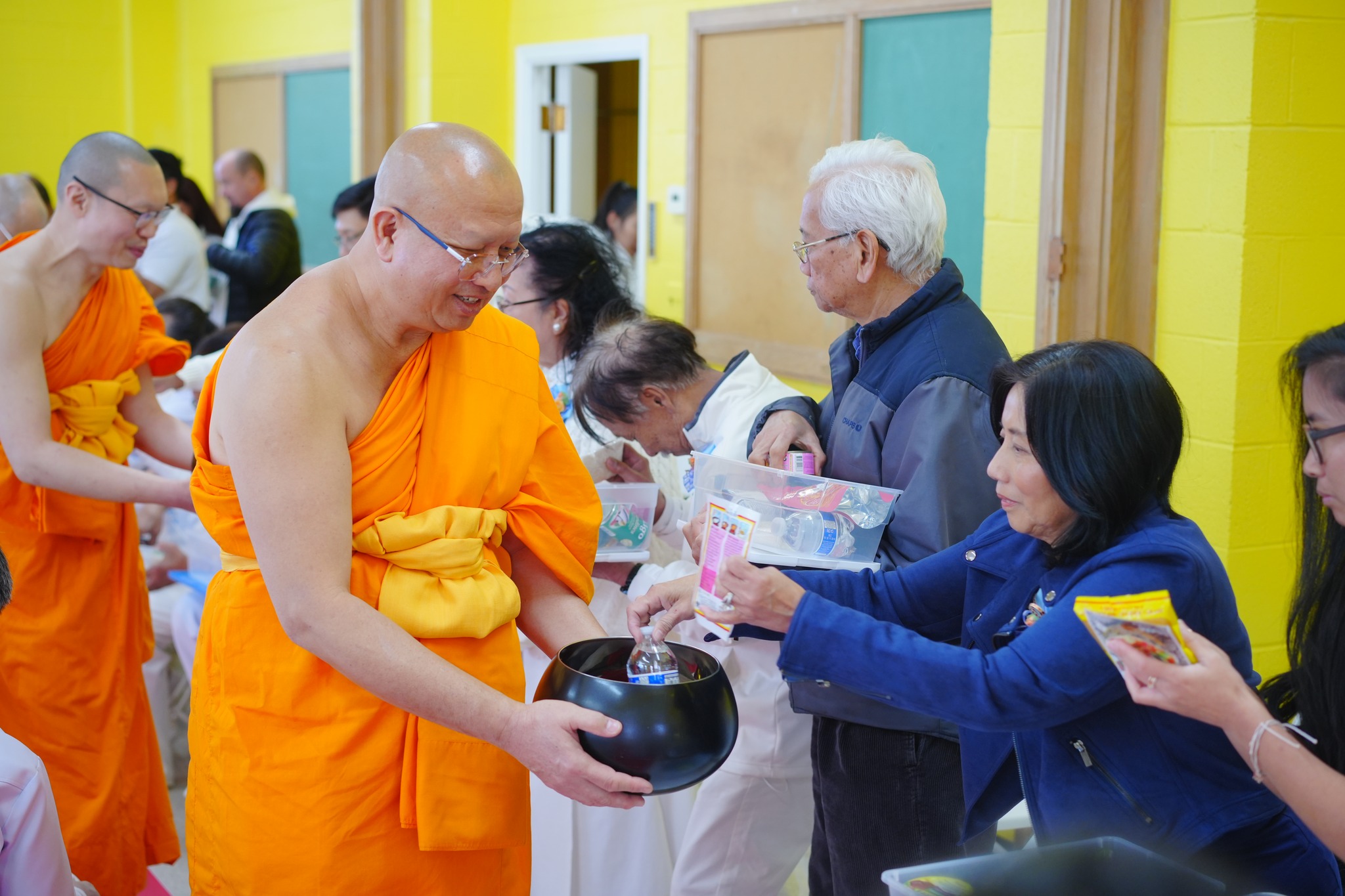 วัดพระธรรมกายชิคาโก จัดพิธีทอดกฐิน ประจำปี 2566