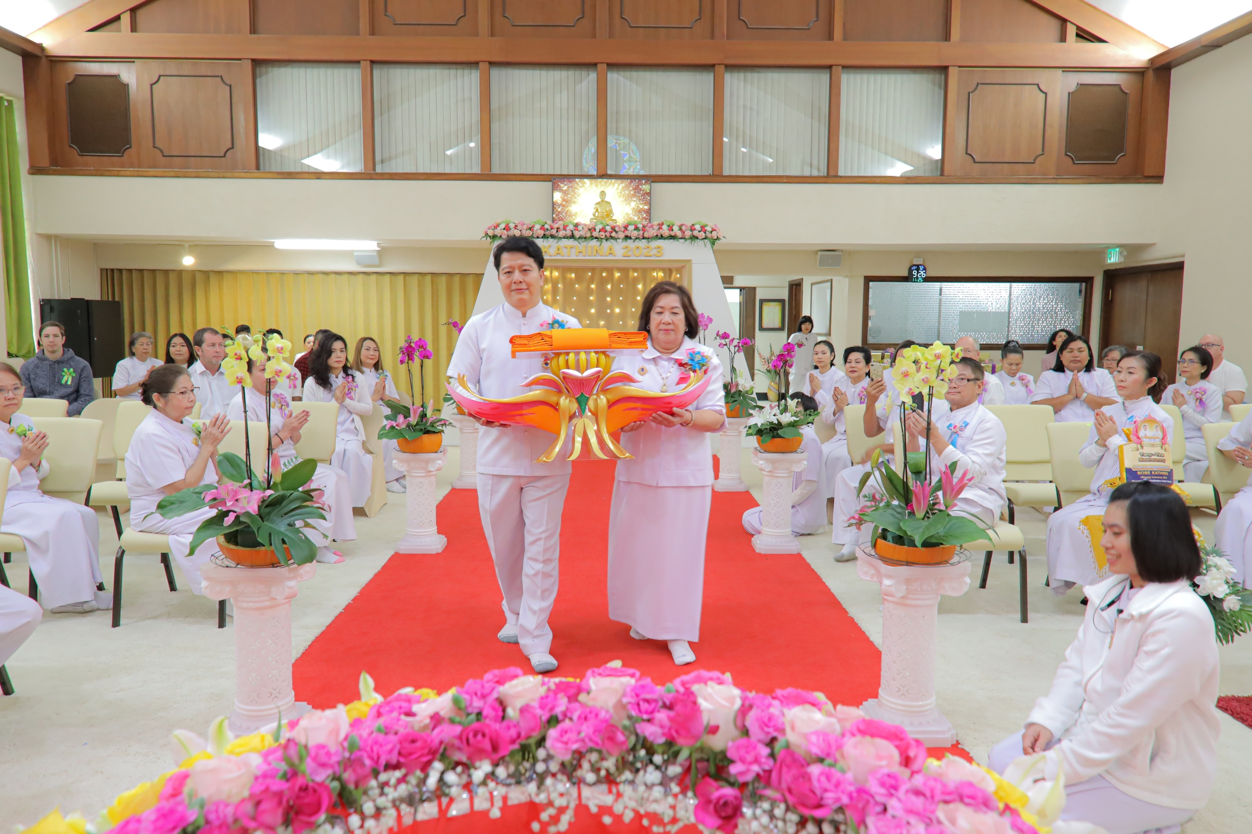 วัดพระธรรมกายแคนซัส จัดพิธีทอดกฐินสามัคคี