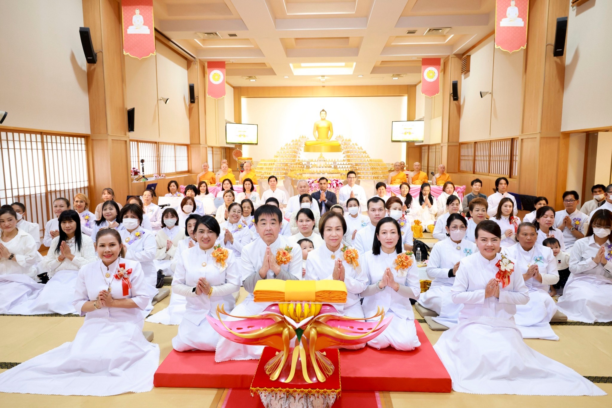 วัดพระธรรมกายคานากาว่า จัดพิธีทอดกฐินสามัคคี เพื่อบำรุงวัด
