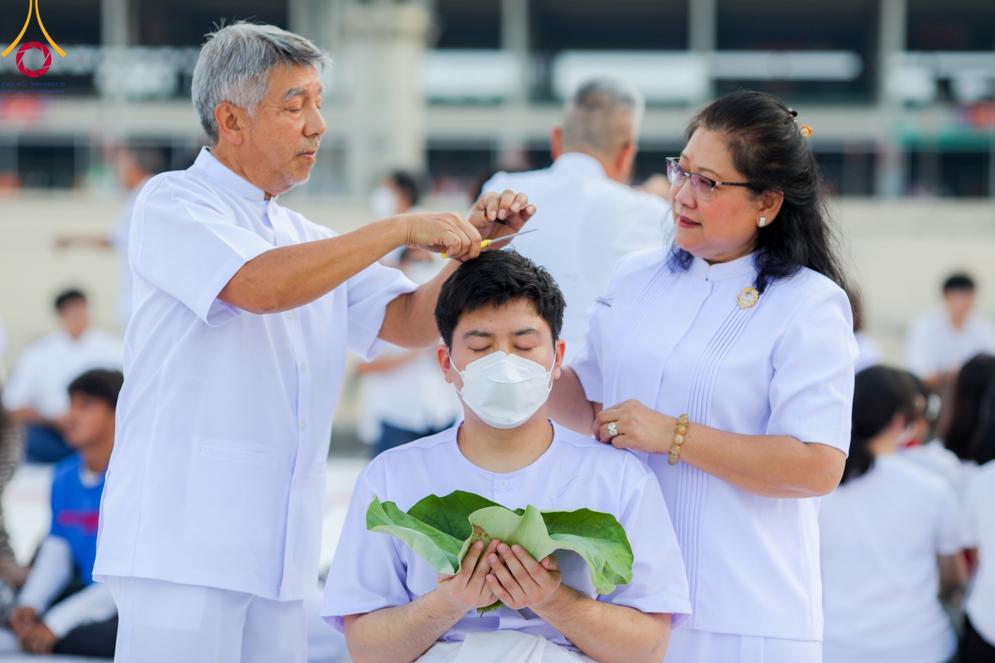 พิธีตัดปอยผมและปลงผม โครงการอุปสมบทบูชาธรรมมหาปูชนียาจารย์
