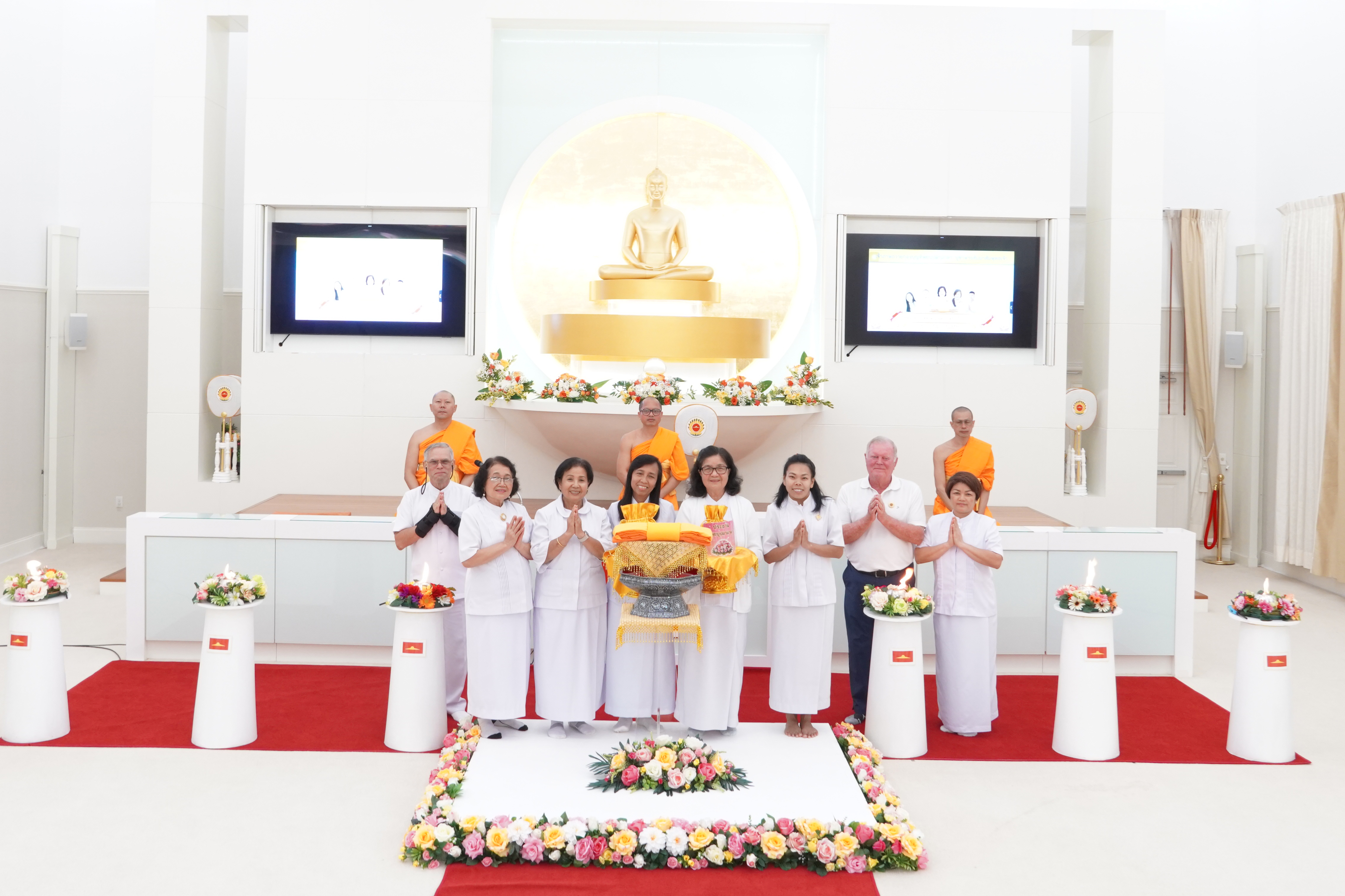 วัดพระธรรมกายฟลอริดา จัดพิธีบูชาข้าวพระ