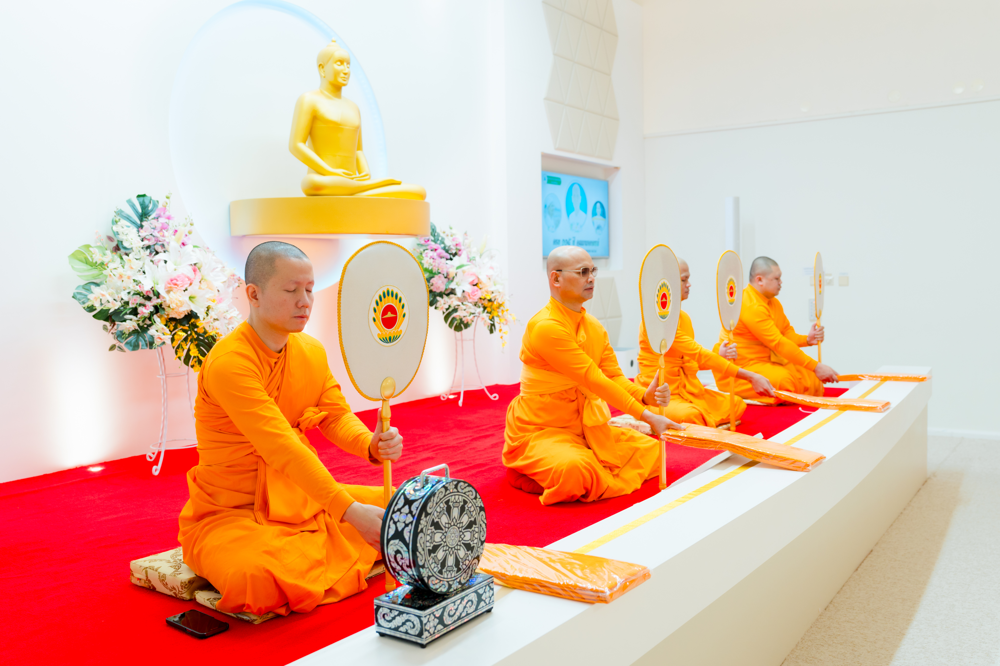 วัดพระธรรมกายสตอกโฮล์ม จัดพิธีเจริญพระพุทธมนต์ วาระ115 ปี คุณยายอาจารย์ฯ