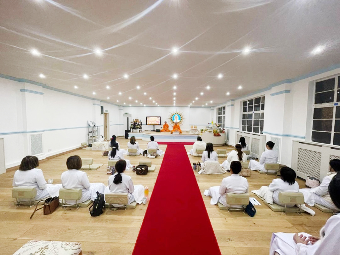 วัดพระธรรมกายแมนเชสเตอร์ จัดงานบุญบูชาข้าวพระ