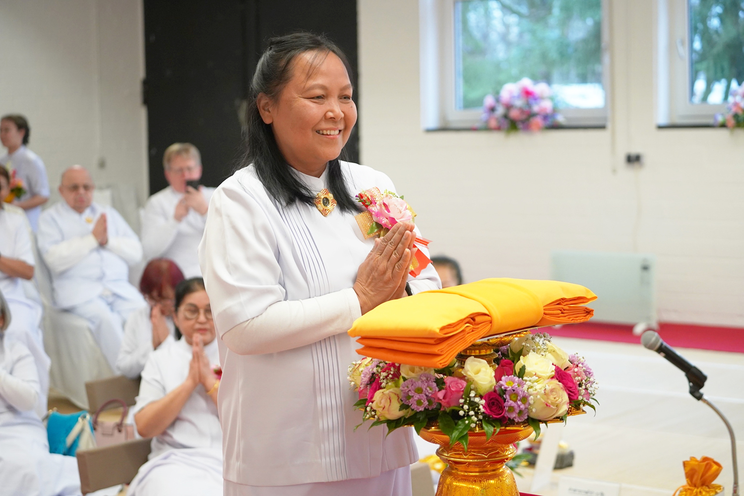 วัดพุทธนอร์ดไรน์ เวสท์ฟาเลน จัดงานวันมหาปูชนียาจารย์ และพิธีบูชาข้าวพระ
