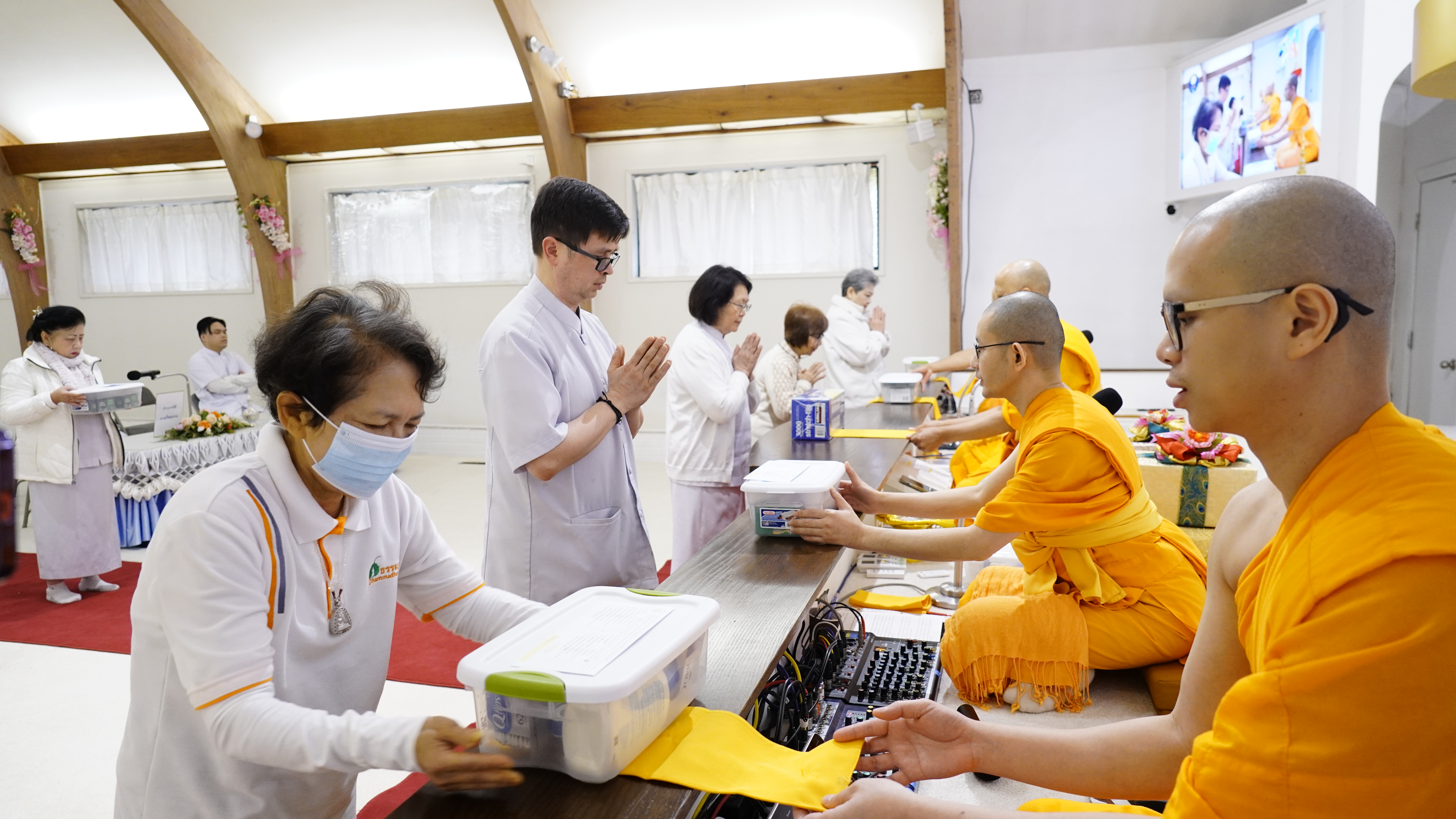 วัดพระธรรมกายซีแอตเติล จัดงานบุญวันอาทิตย์