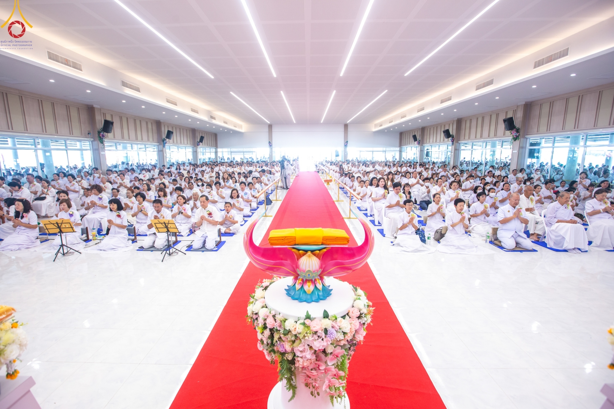 พิธีทอดผ้าป่าฉลองมหารัตนเจดีย์สิริปทุมสวรรค์ ณ ศูนย์ปฏิบัติธรรมภาคใต้ จ.สงขลา
