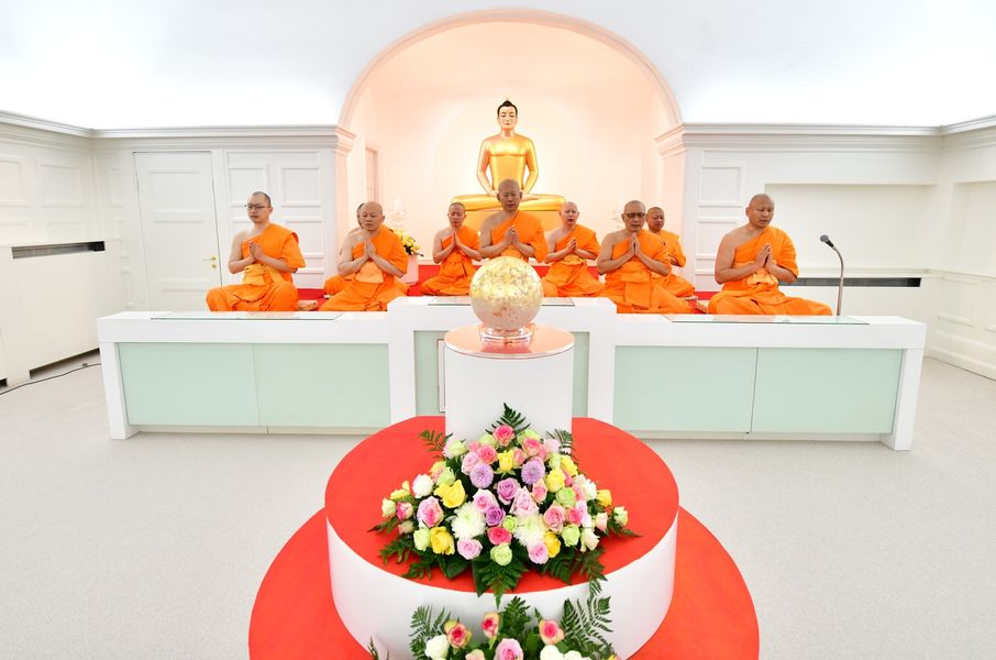 วัดพระธรรมกายคอร์ซัวร์ ลุสท์สโกว จัดพิธีสมโภชลูกนิมิตมหาสมบัติ