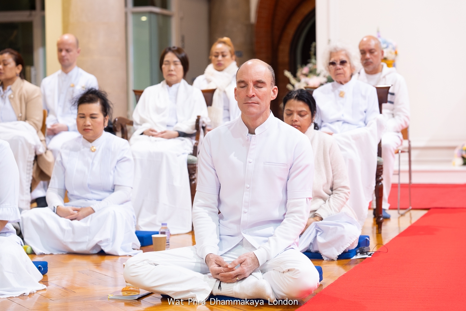 วัดพระธรรมกายลอนดอน จัดงานบุญบูชาข้าวพระ