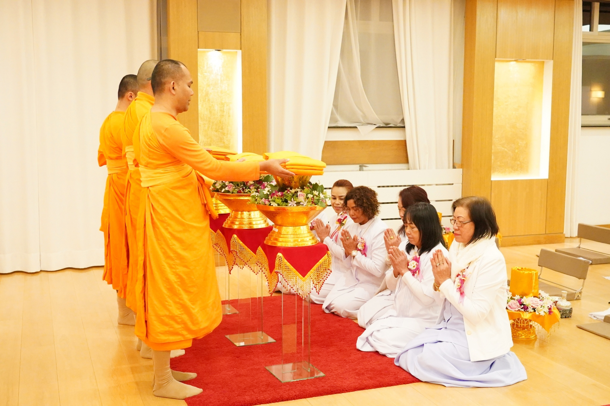 วัดพระธรรมกายเบลเยียม จัดงานบุญบูชาข้าวพระ