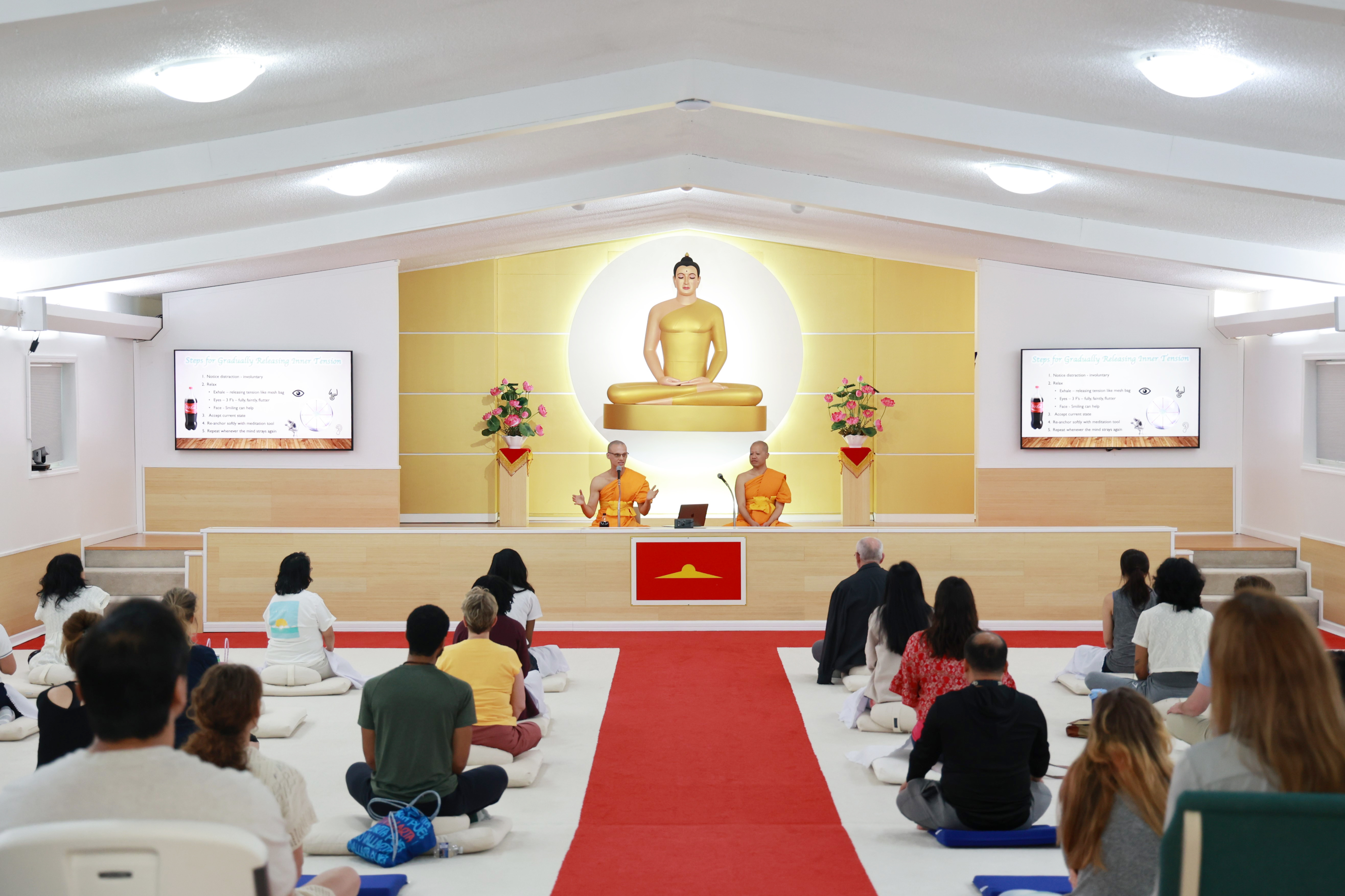 วัดพระธรรมกายจอร์เจีย จัดกิจกรรมนั่งสมาธิสำหรับชาวท้องถิ่น