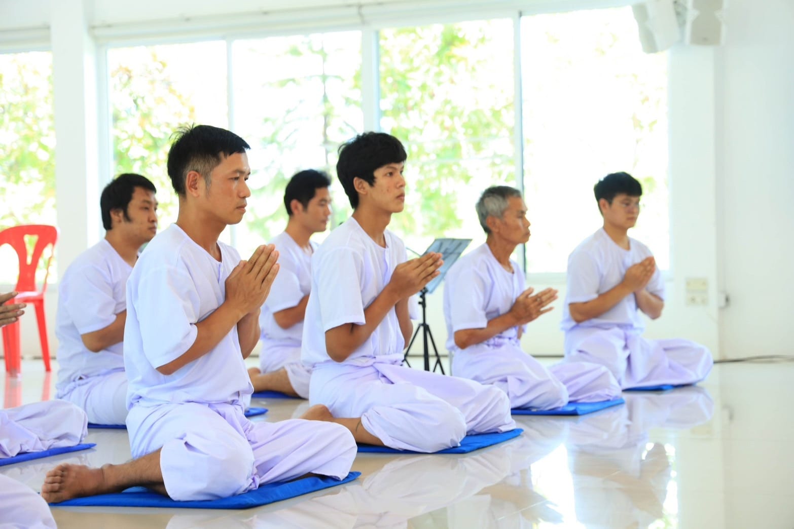 ศูนย์อบรมเยาวชนลาดหลุมแก้ว จัดพิธีตัดปอยผมโครงการอุปสมบทหมู่ธรรมทายาทเดือนพฤษภาคม