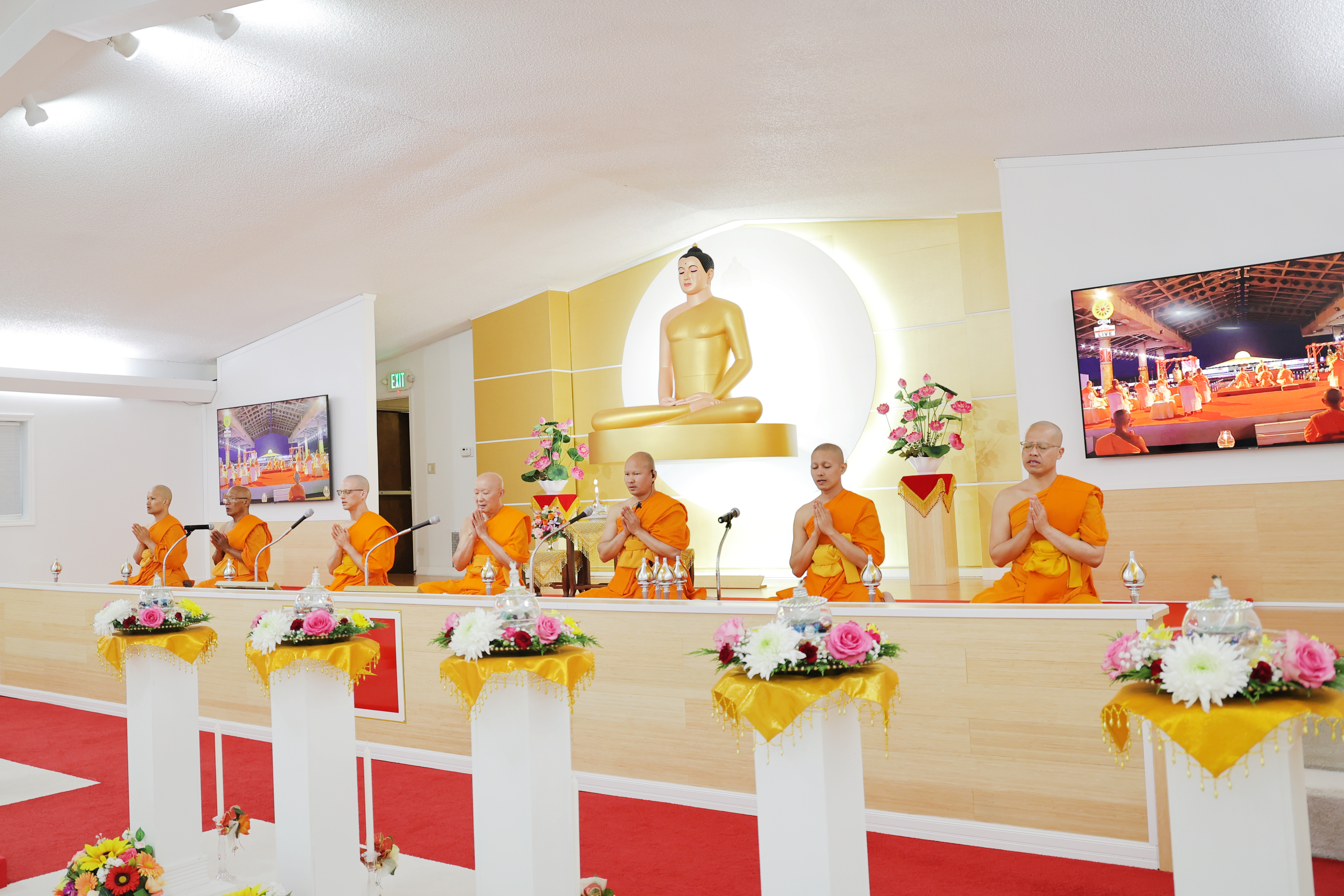 วัดพระธรรมกายจอร์เจีย จัดพิธีจุดวิสาขประทีป