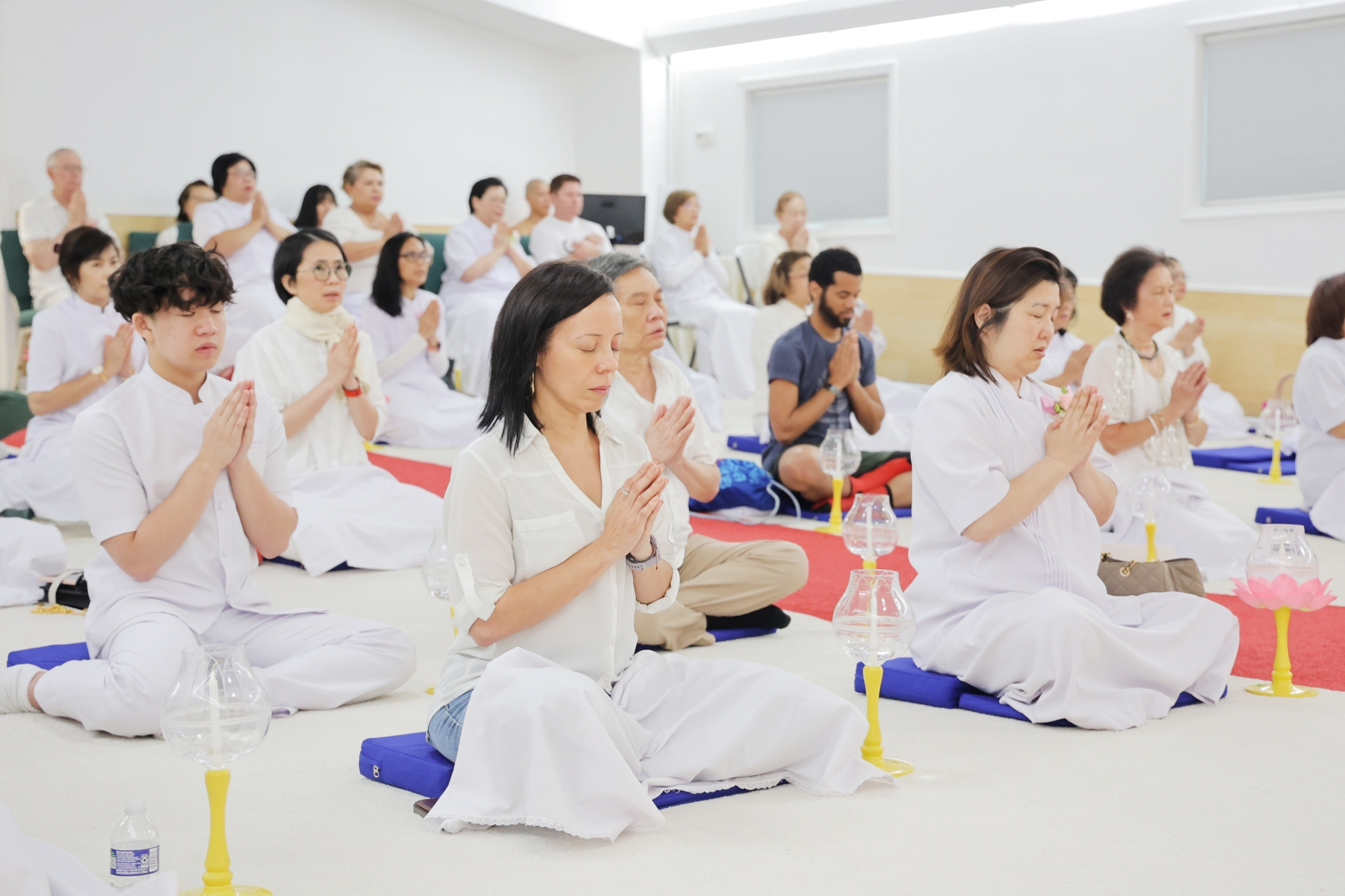 วัดพระธรรมกายจอร์เจีย จัดพิธีจุดวิสาขประทีป